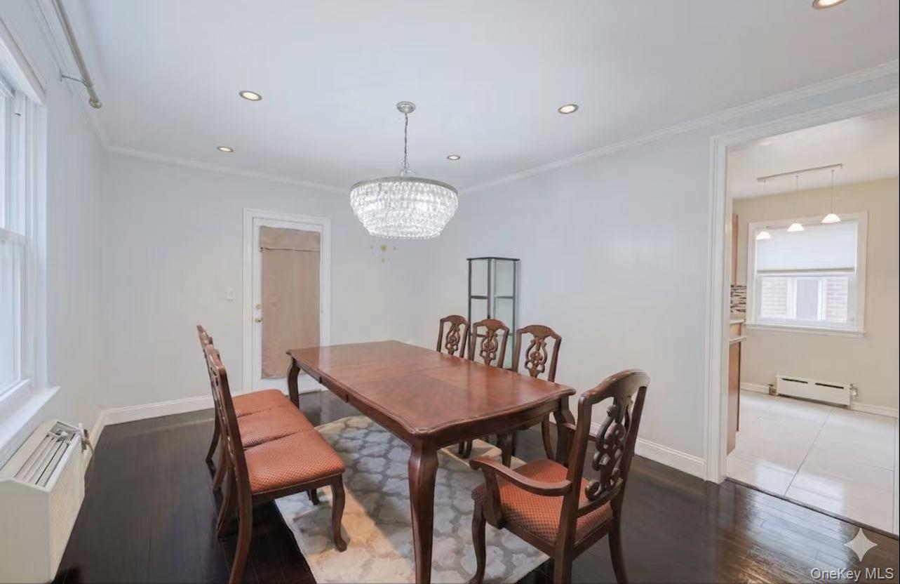 1194 Lydig Avenue Property Photo 3