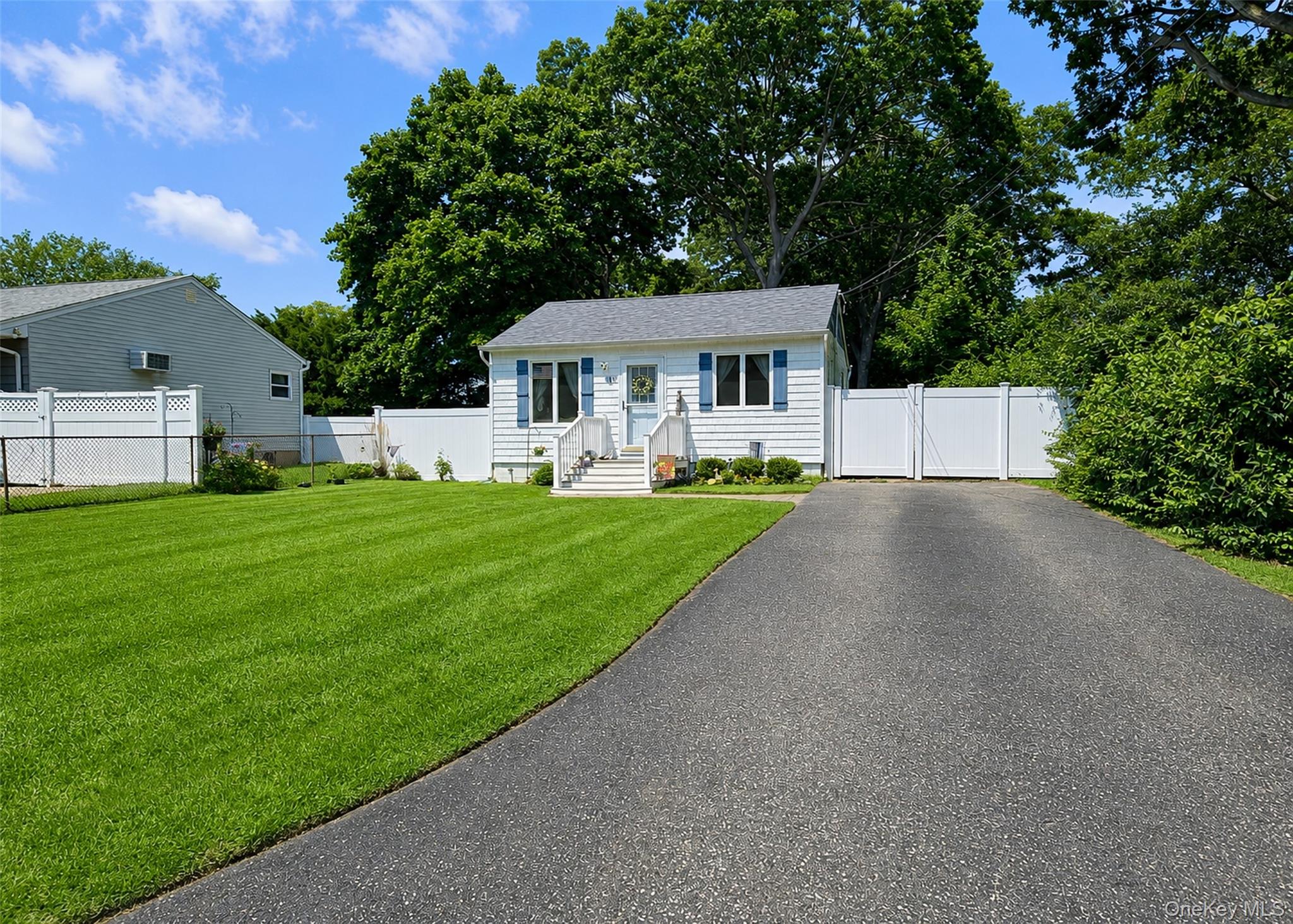 11 Cooke Avenue Property Photo 1
