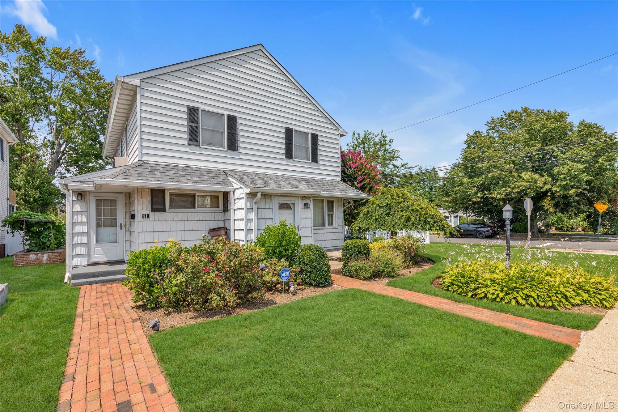 810 Ibsen Street Property Photo 2