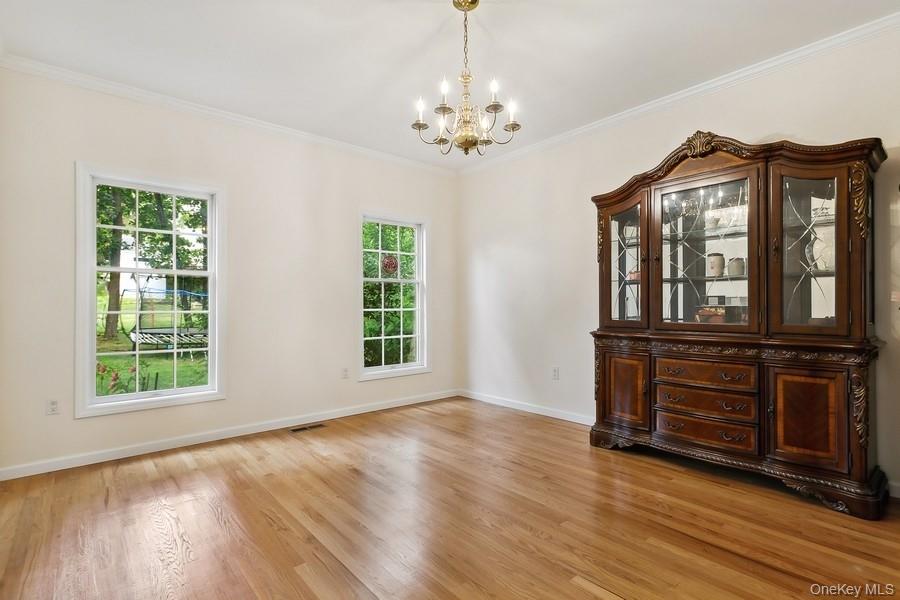 921 Shore Acres Drive Property Photo 5