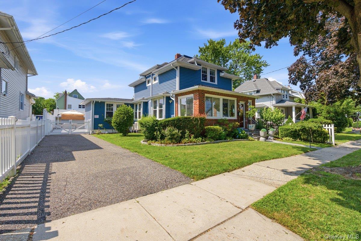 123 Briggs Avenue Property Photo 4