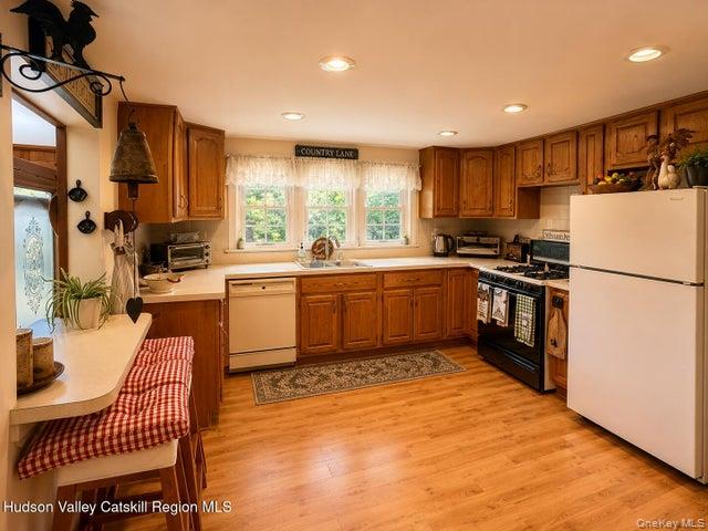 2 Bonnie Brae Lane Property Photo 10
