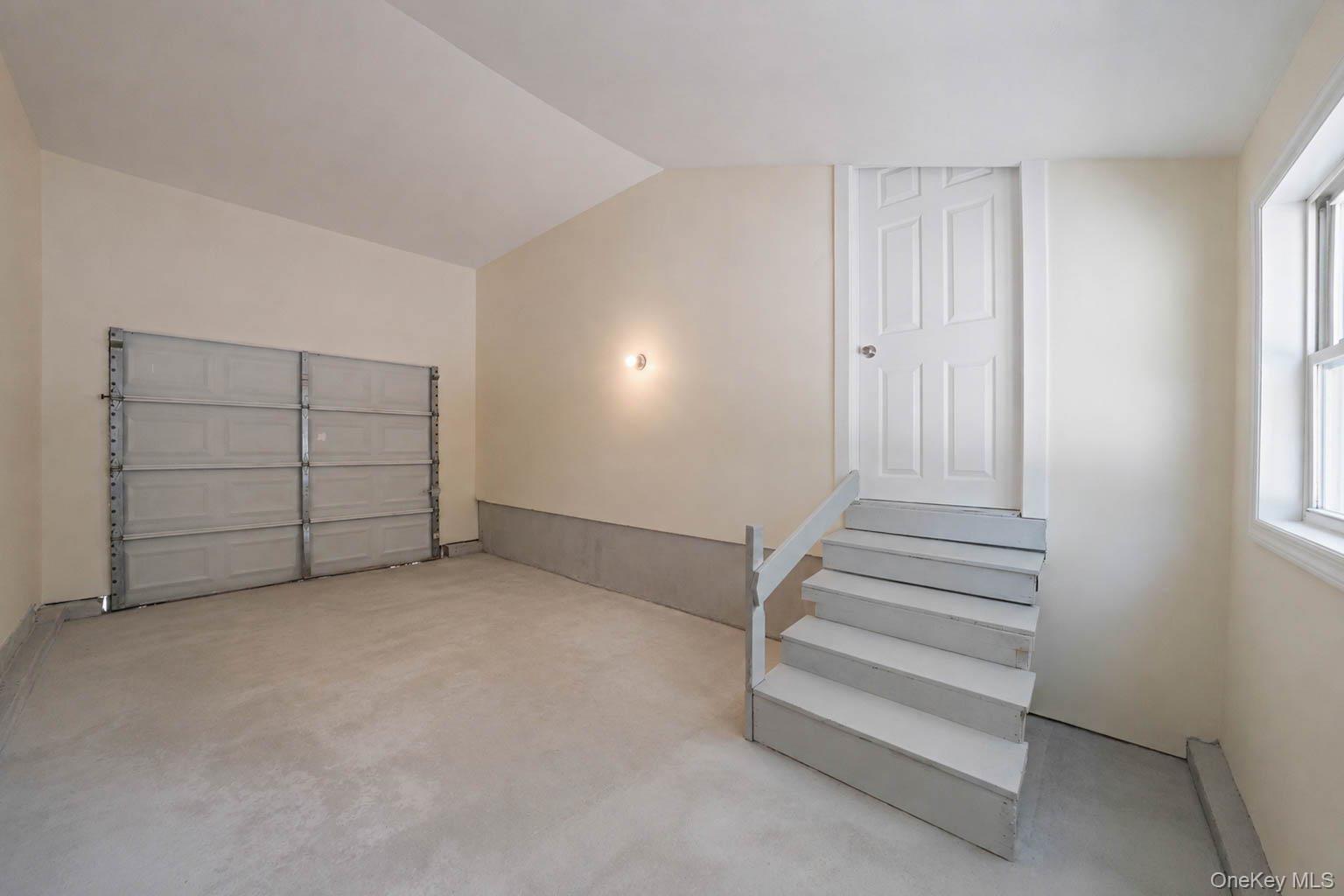 948 Walker Street Property Photo 10