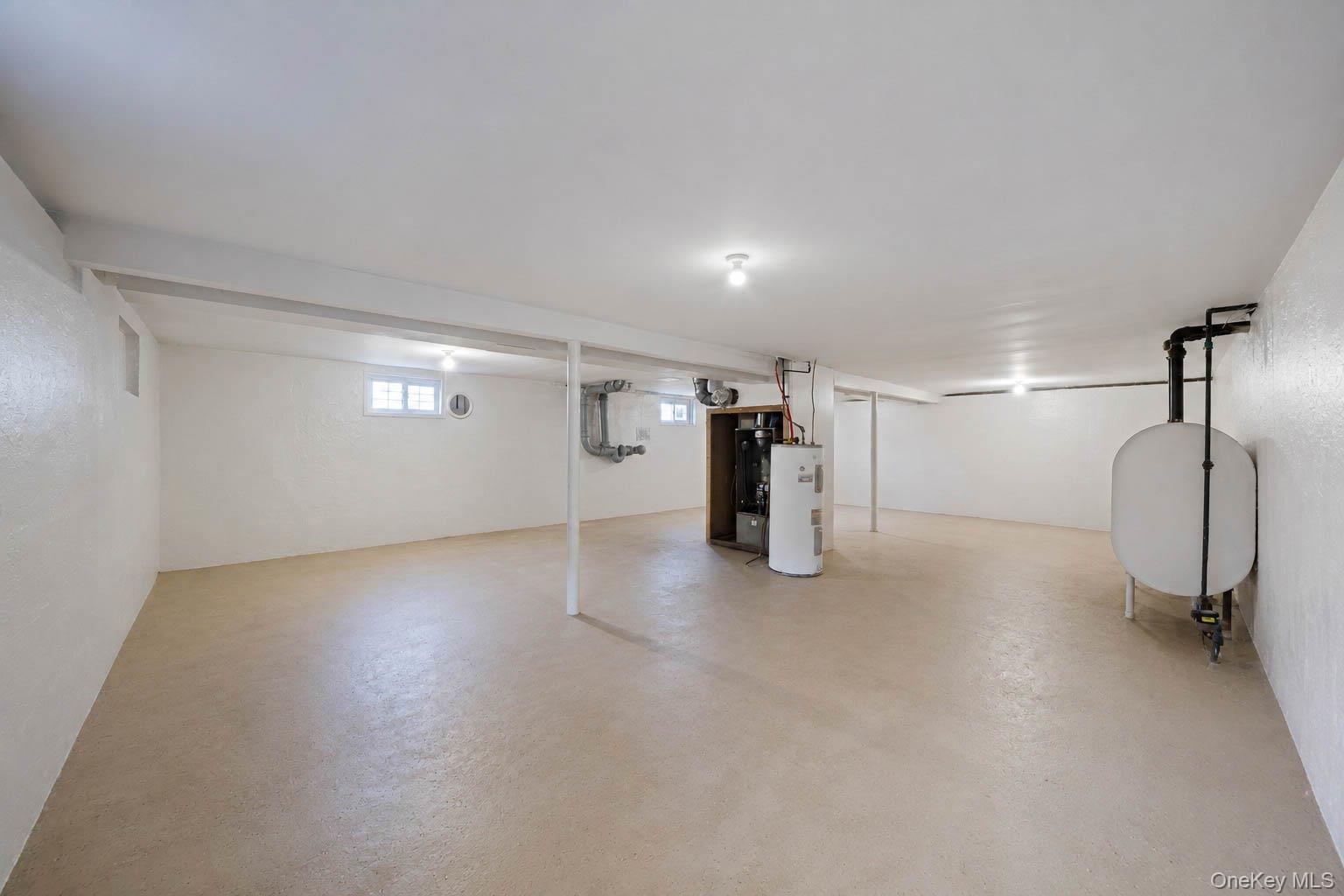 948 Walker Street Property Photo 13