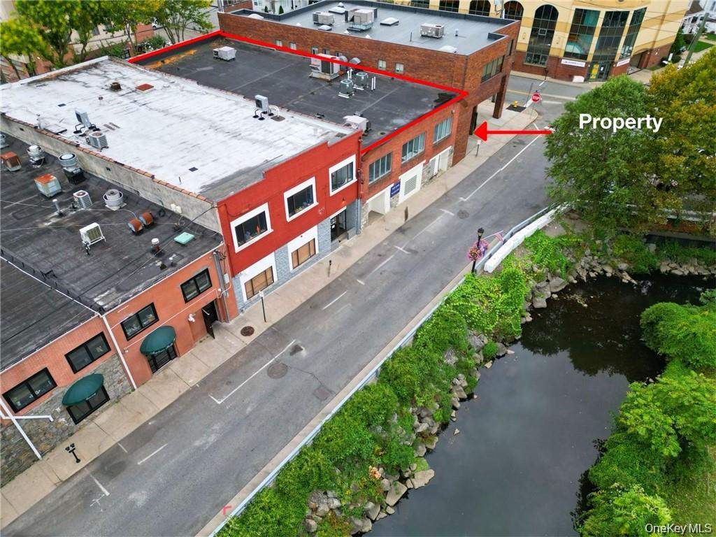 91 Lake Avenue Property Photo 1