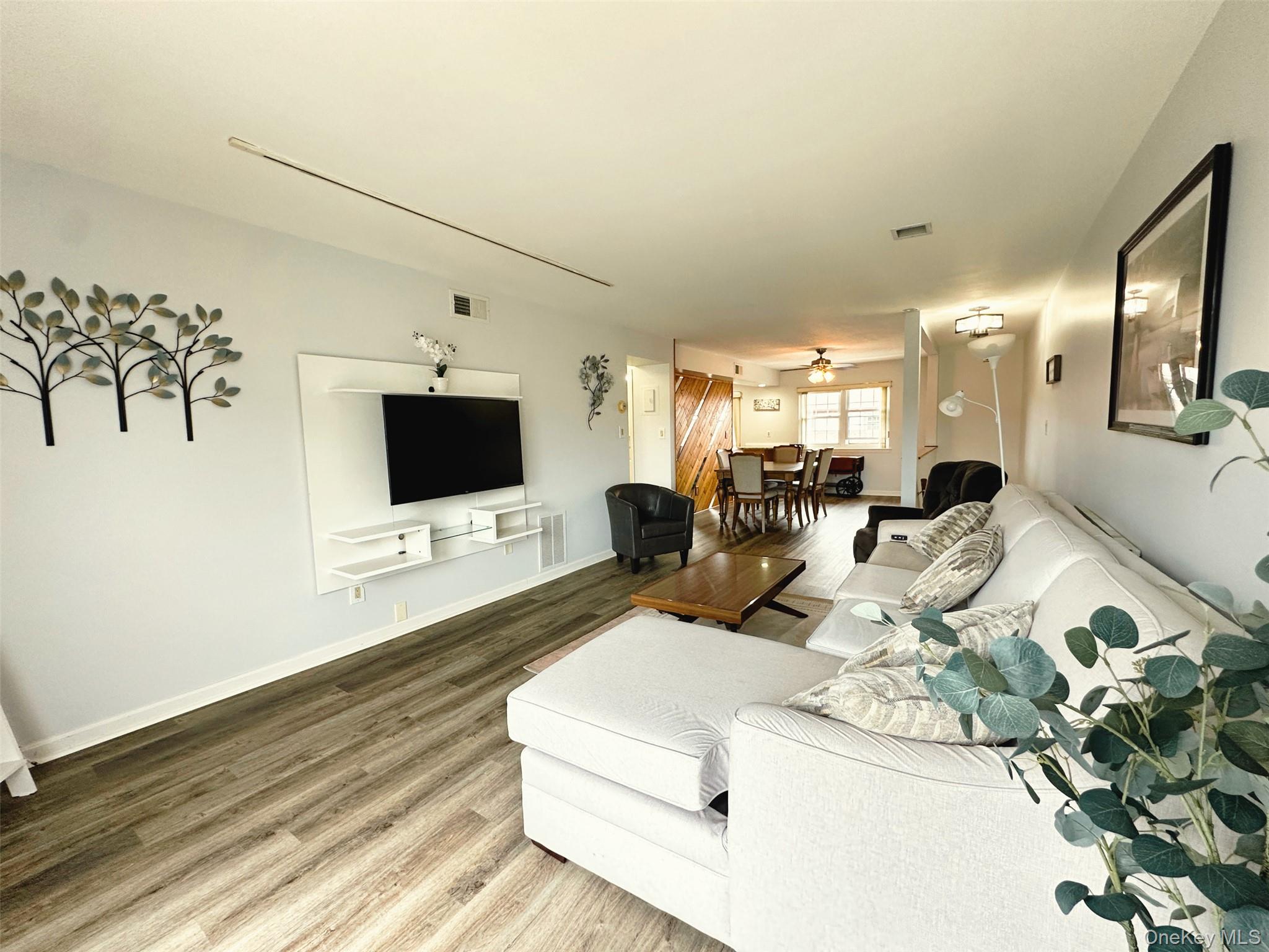 445 Mariners Way Property Photo 2