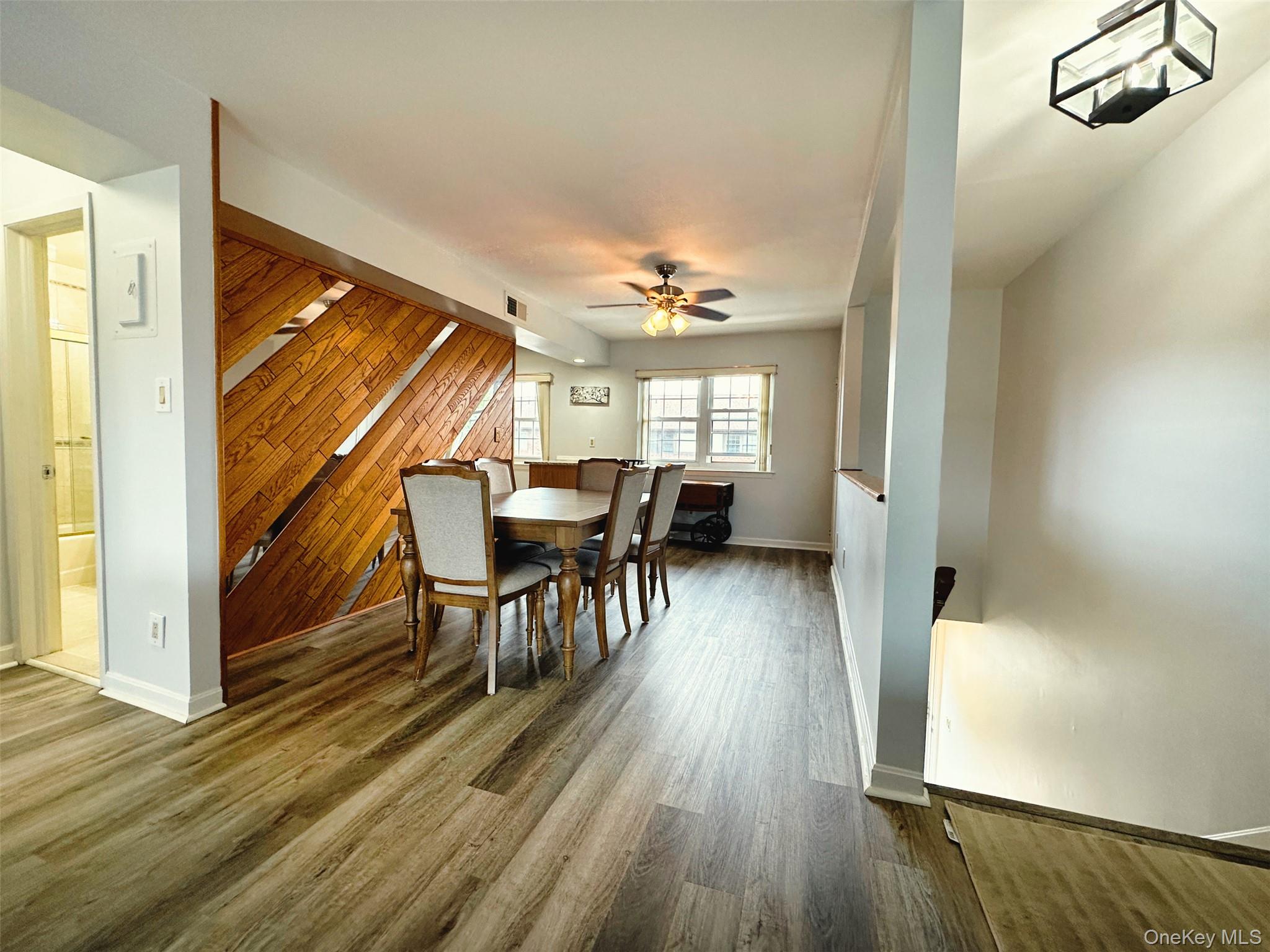 445 Mariners Way Property Photo 4
