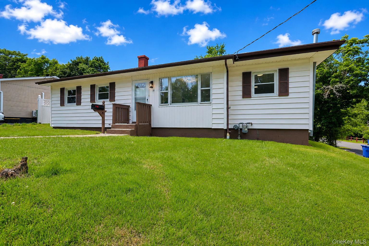 19 Judd Place Property Photo 1