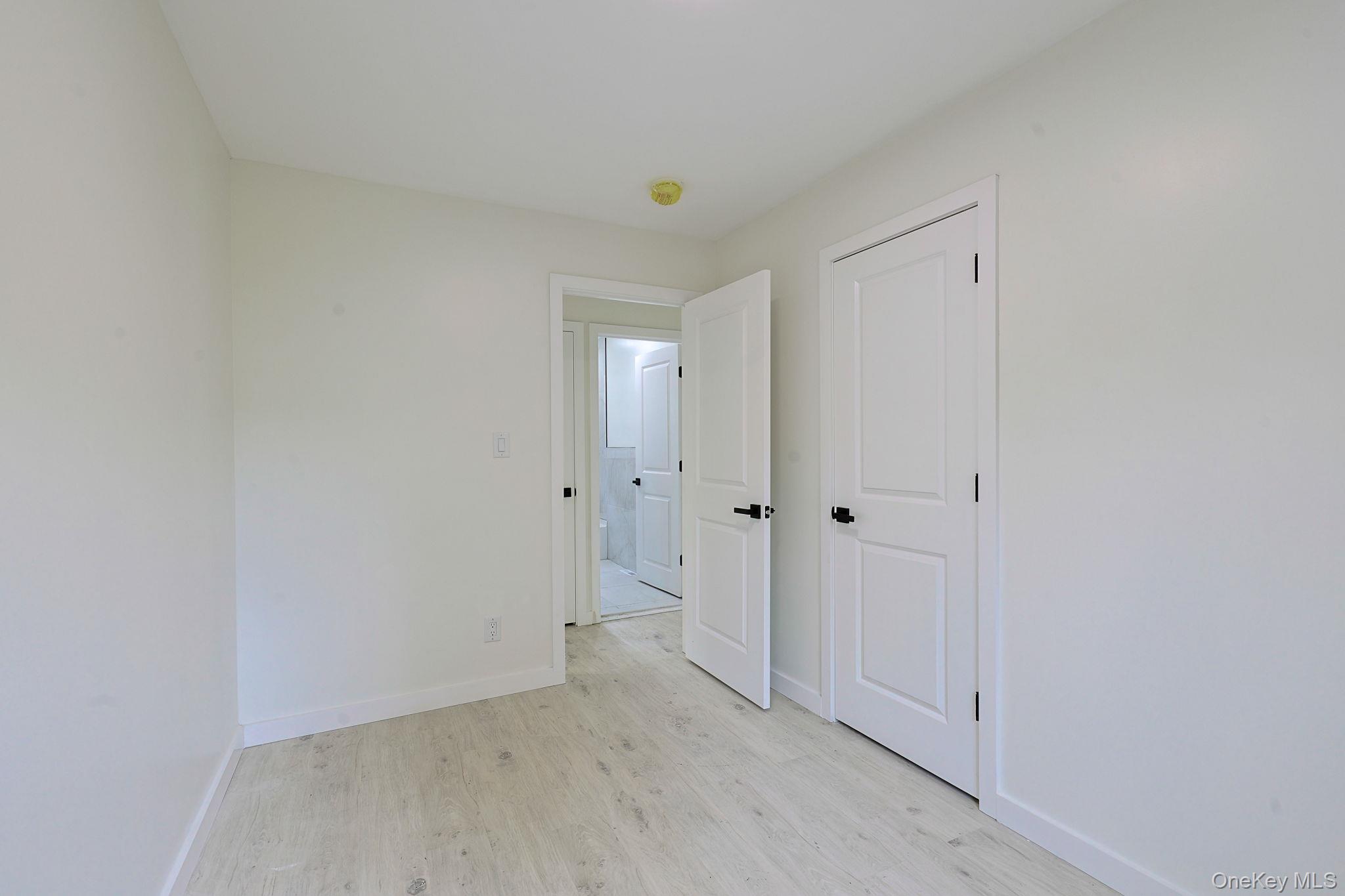 19 Judd Place Property Photo 8