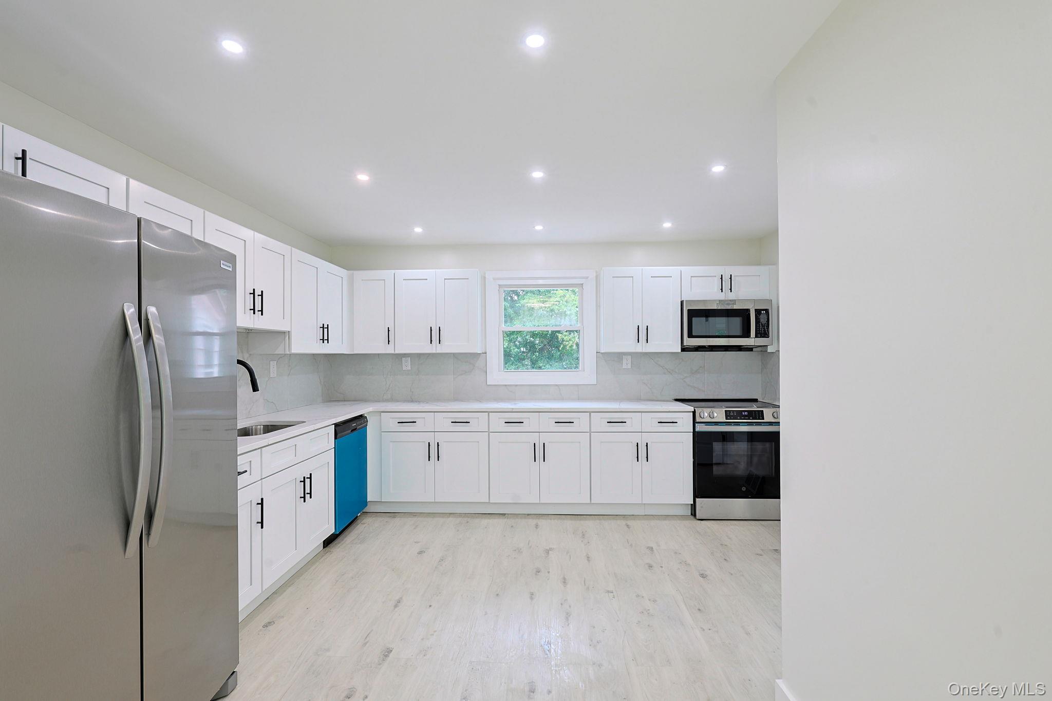 19 Judd Place Property Photo 15