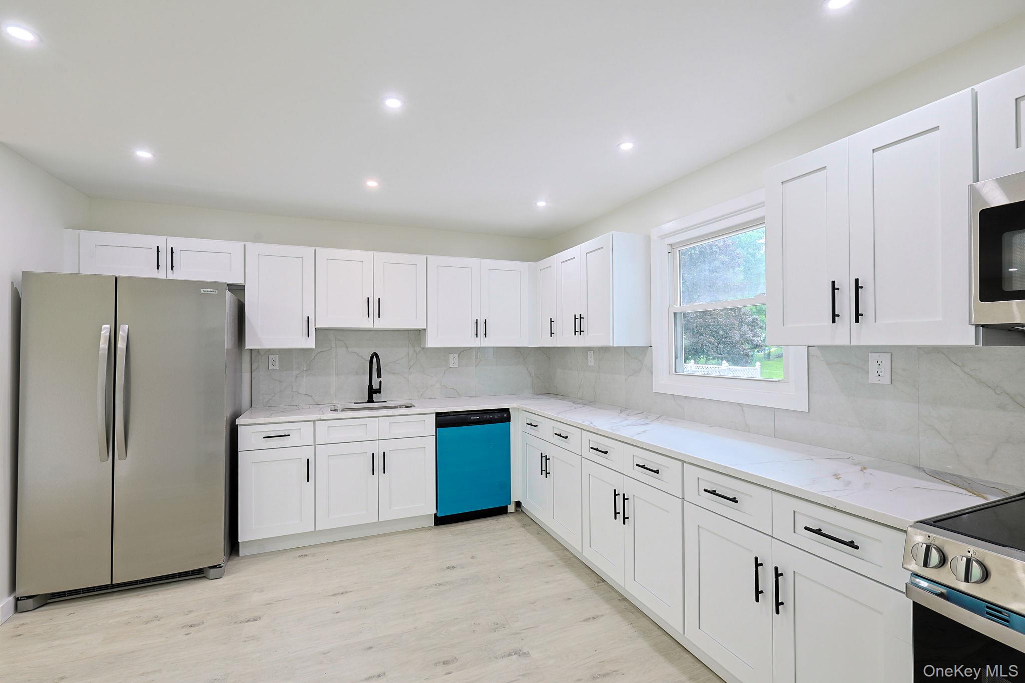 19 Judd Place Property Photo 16