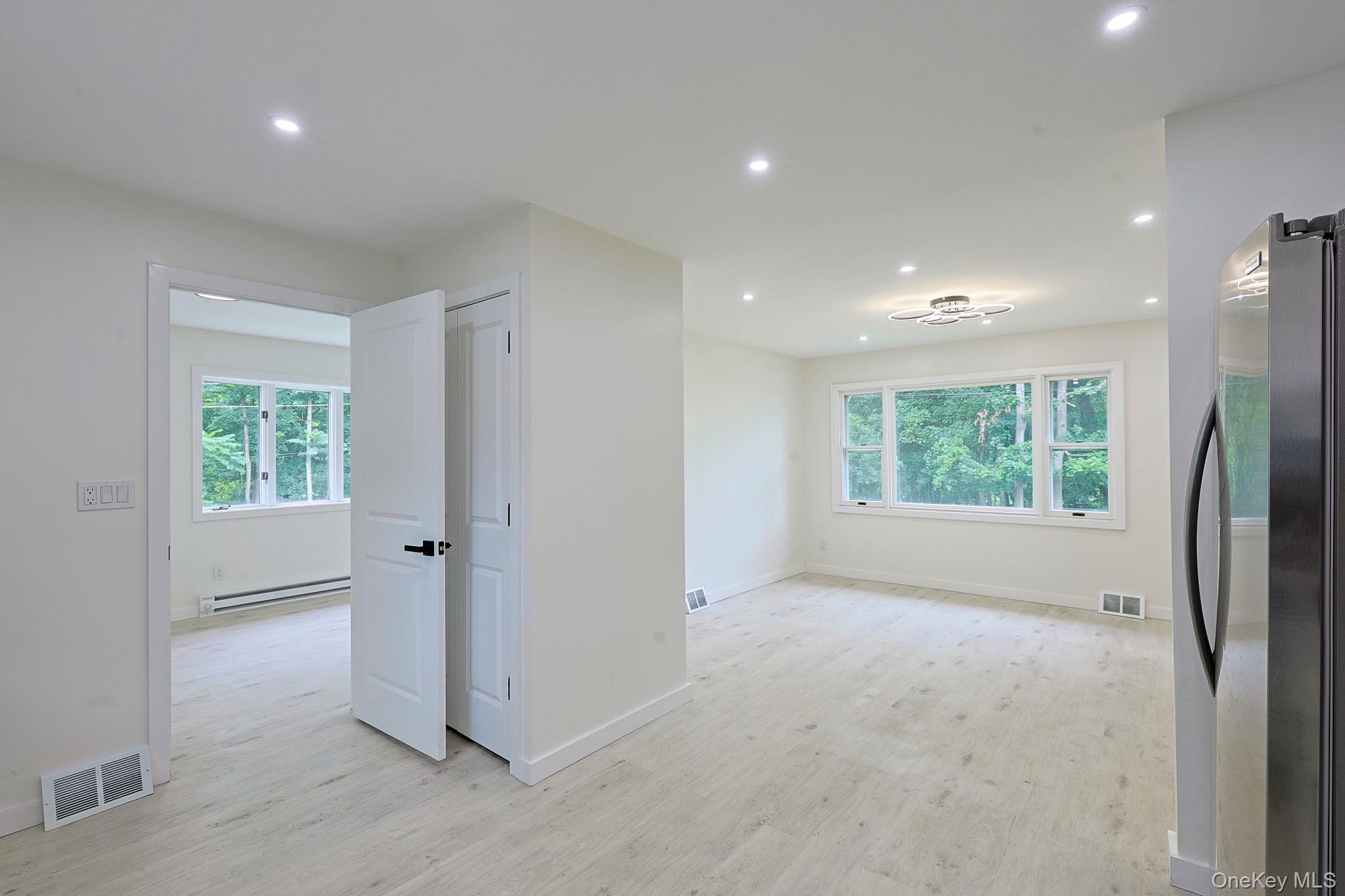 19 Judd Place Property Photo 17