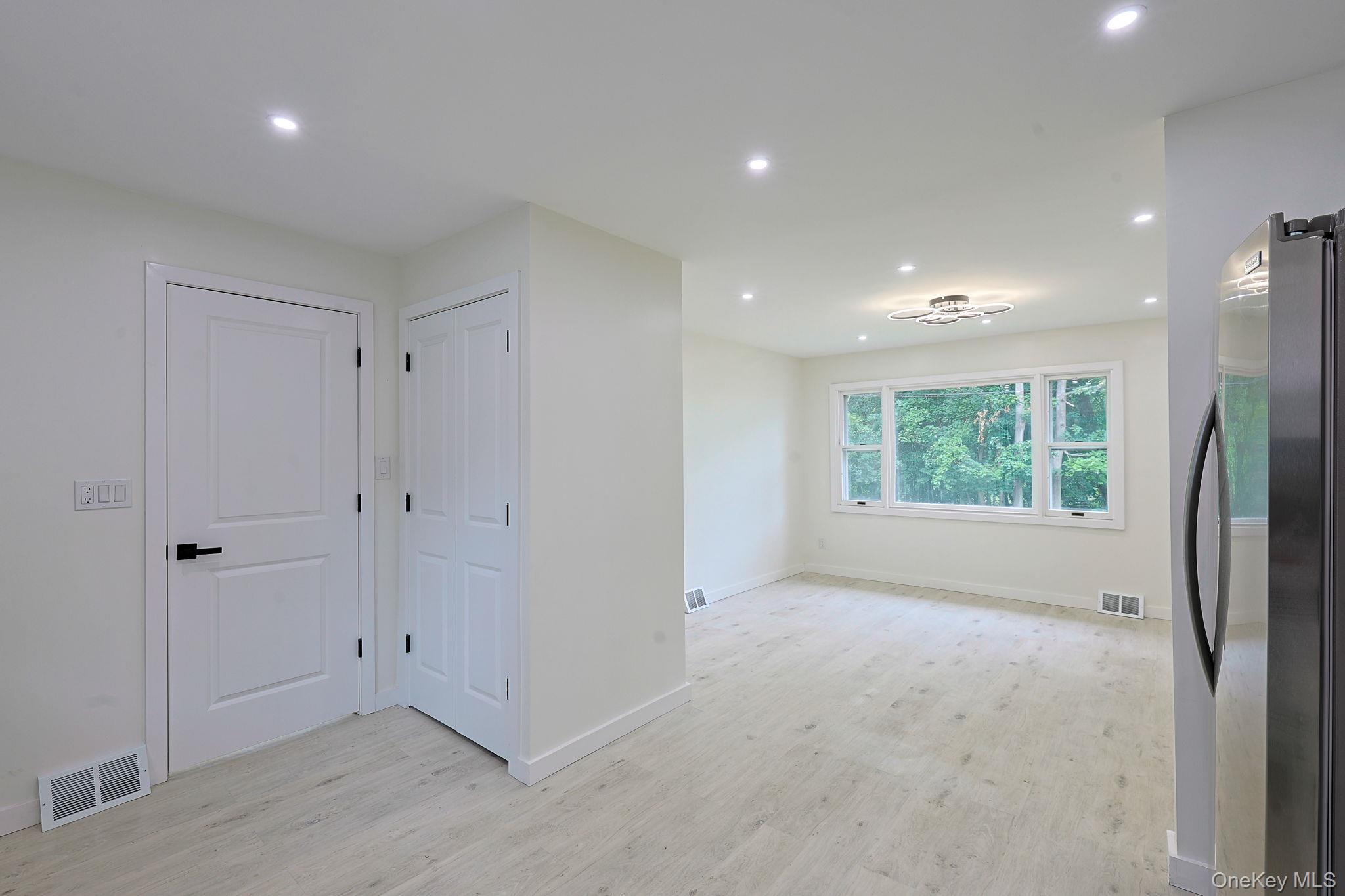19 Judd Place Property Photo 18