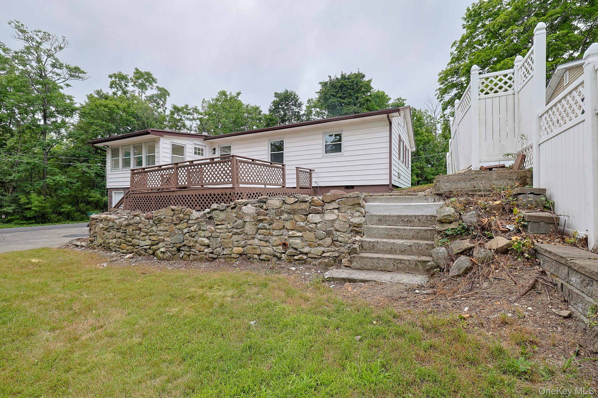 19 Judd Place Property Photo 26