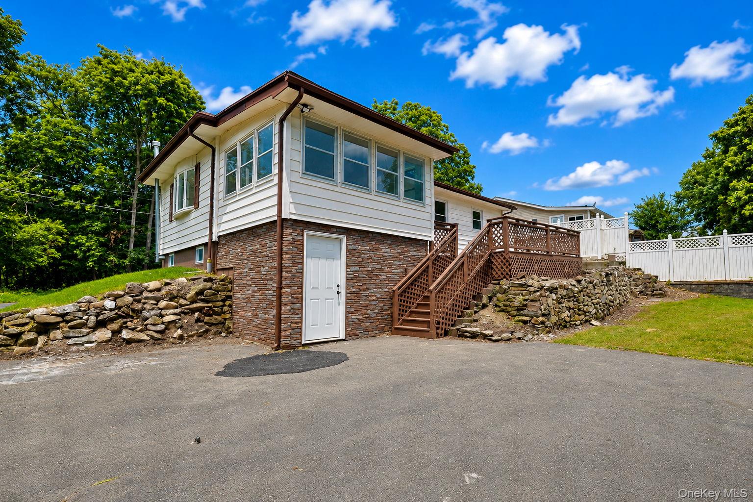 19 Judd Place Property Photo 31