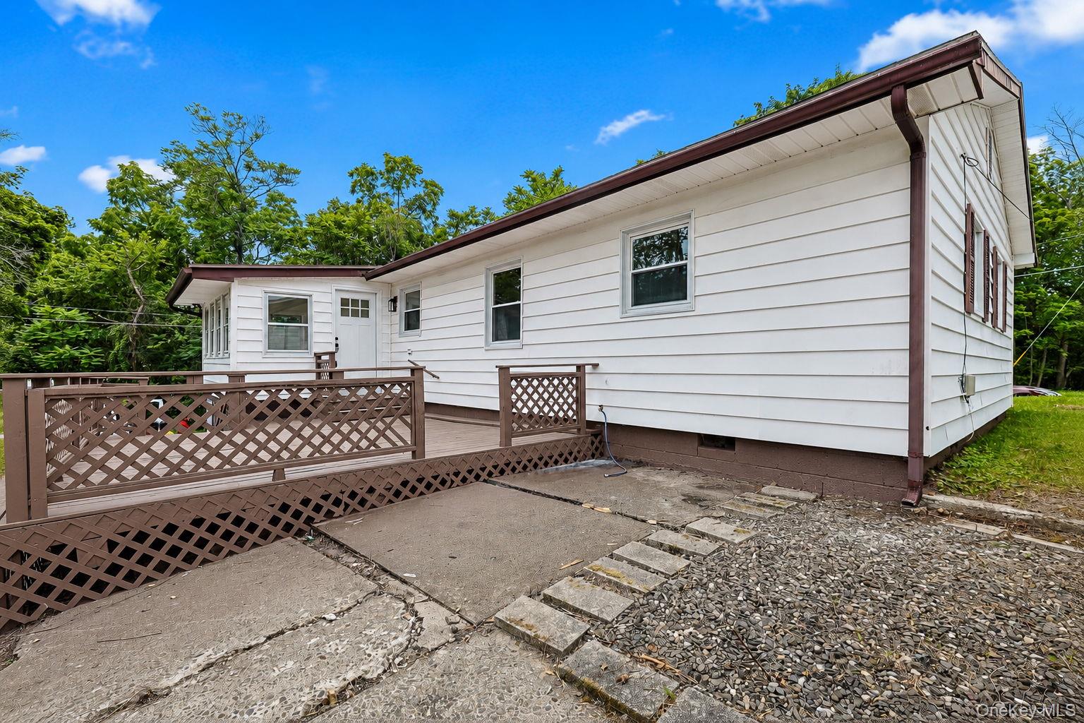 19 Judd Place Property Photo 33
