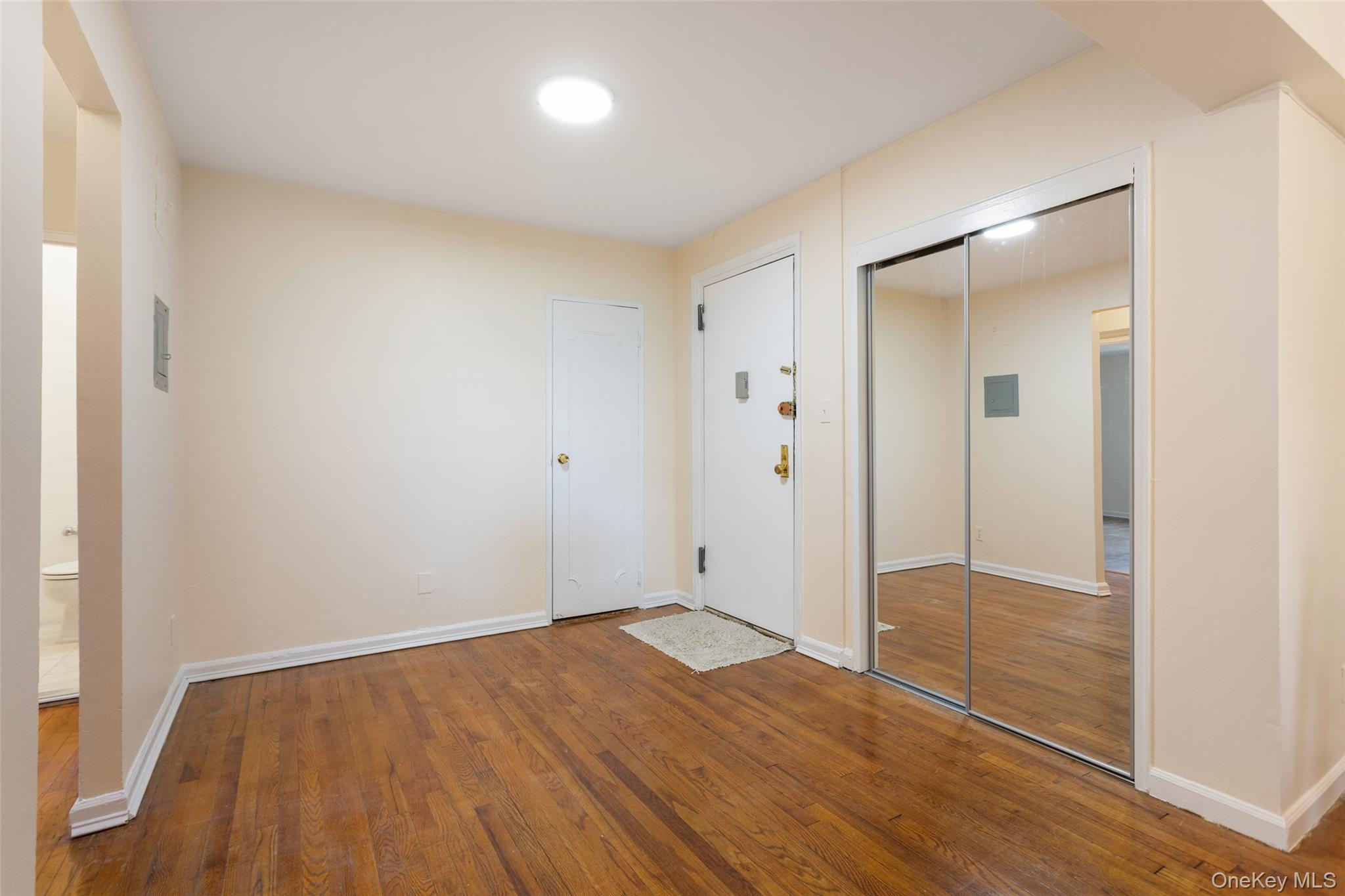 1910 Pelham Parkway 5c Property Photo 3