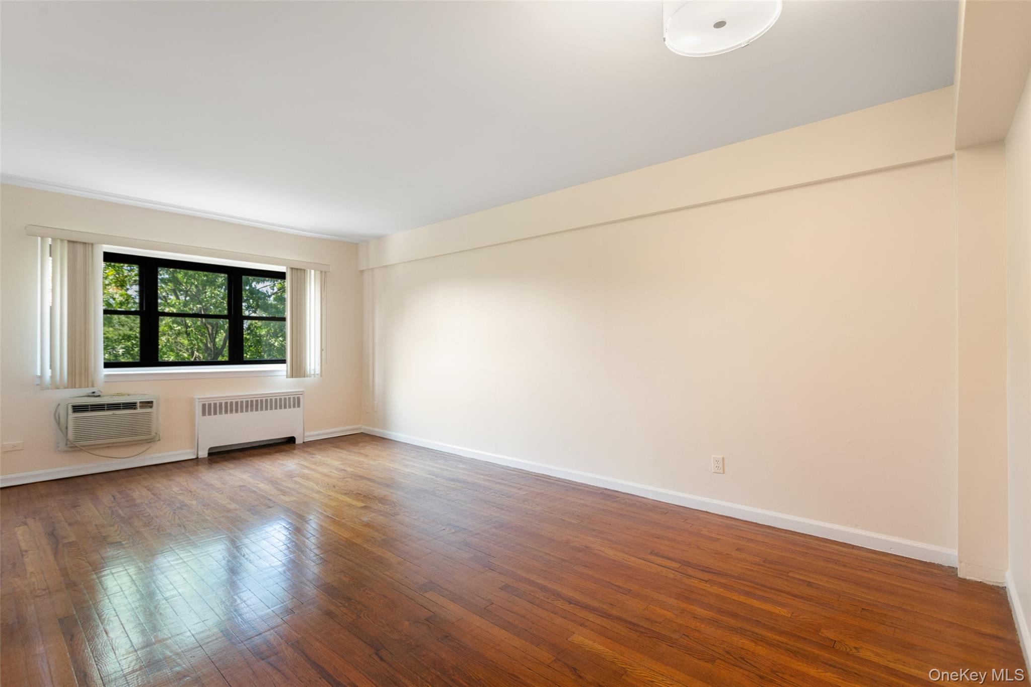 1910 Pelham Parkway 5c Property Photo 7