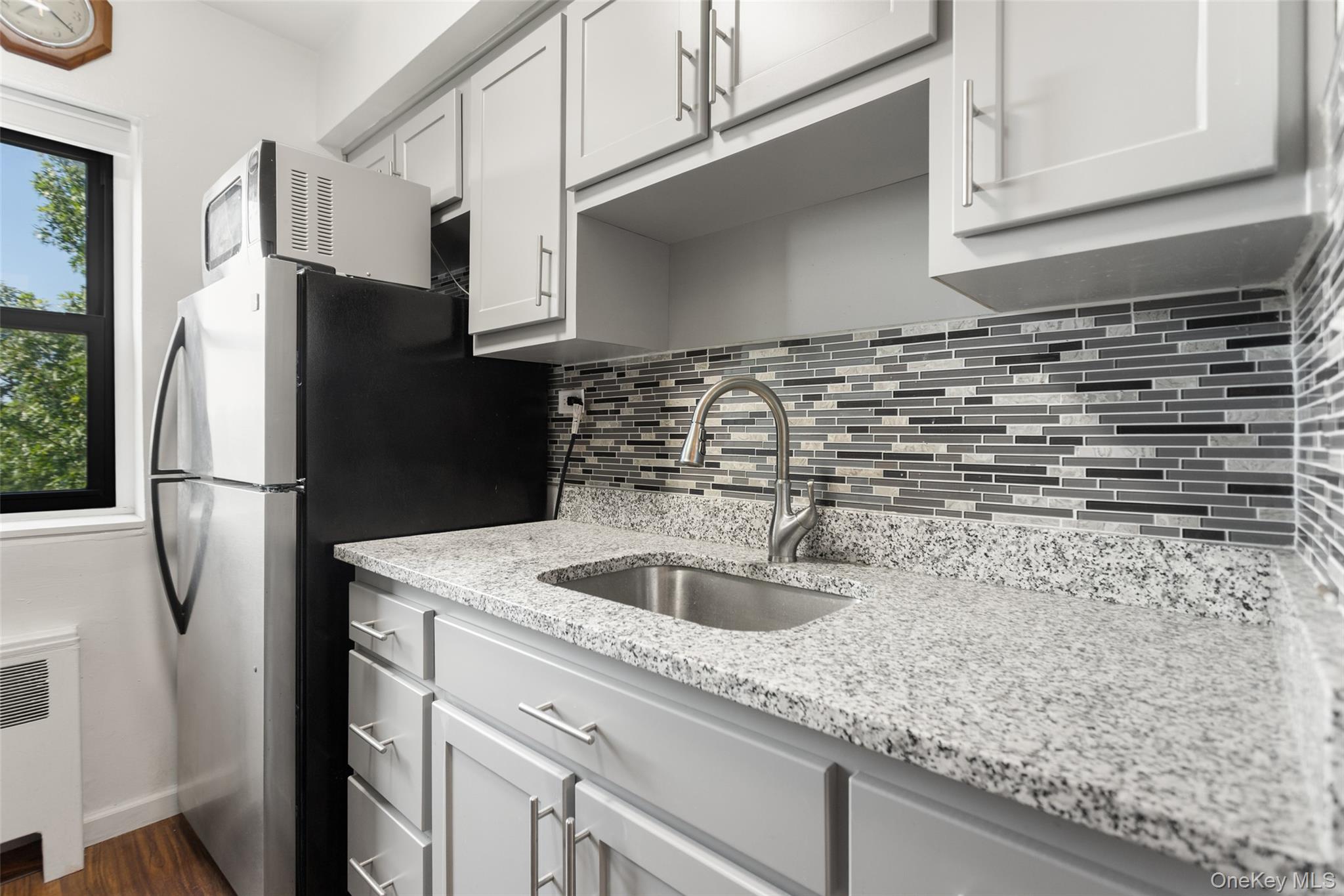 1910 Pelham Parkway 5c Property Photo 11