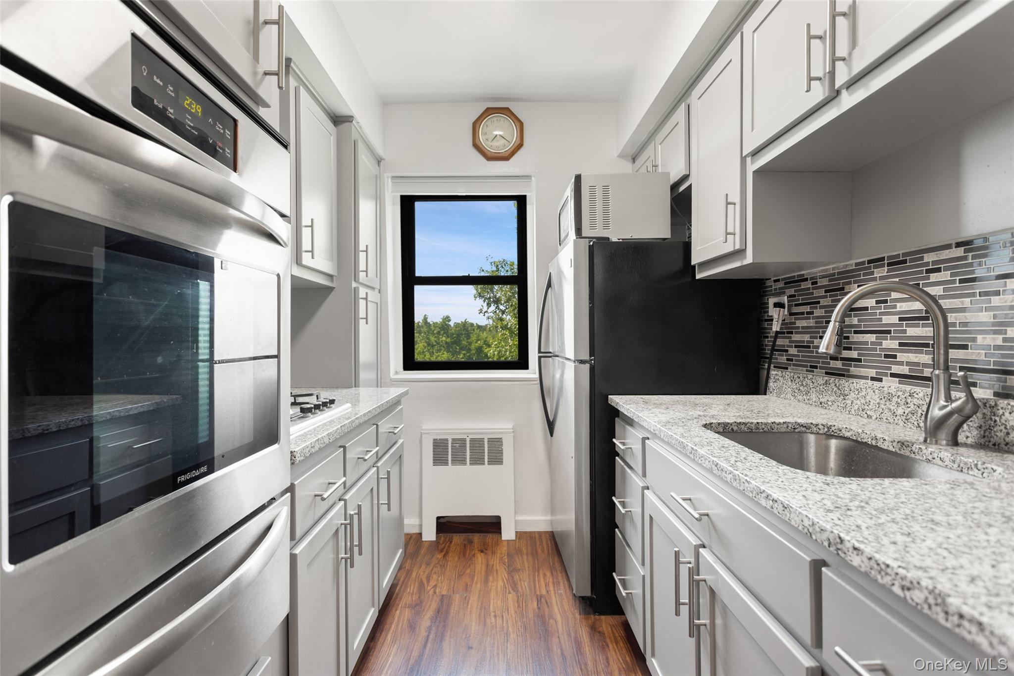1910 Pelham Parkway 5c Property Photo 12