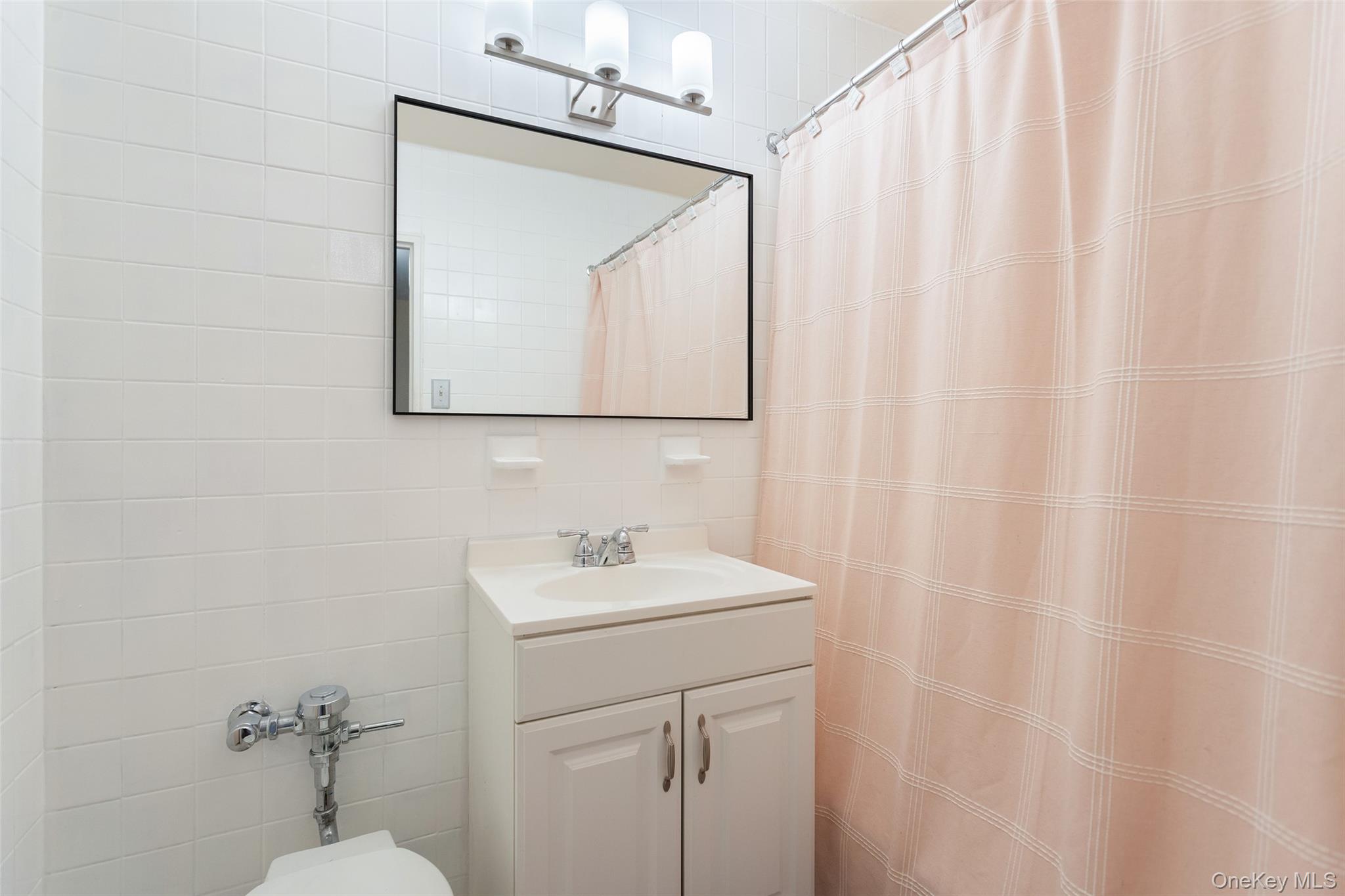1910 Pelham Parkway 5c Property Photo 13