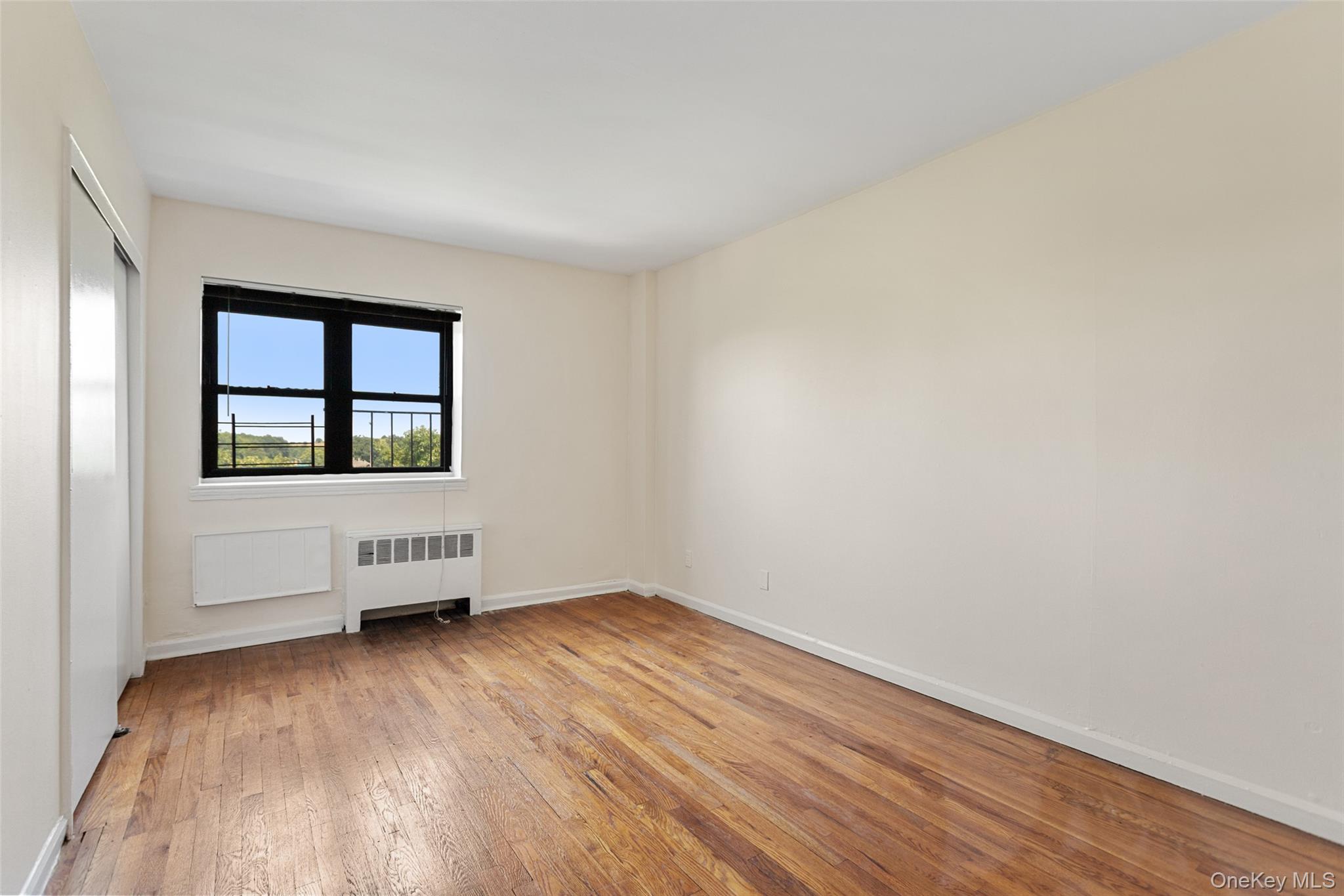 1910 Pelham Parkway 5c Property Photo 14