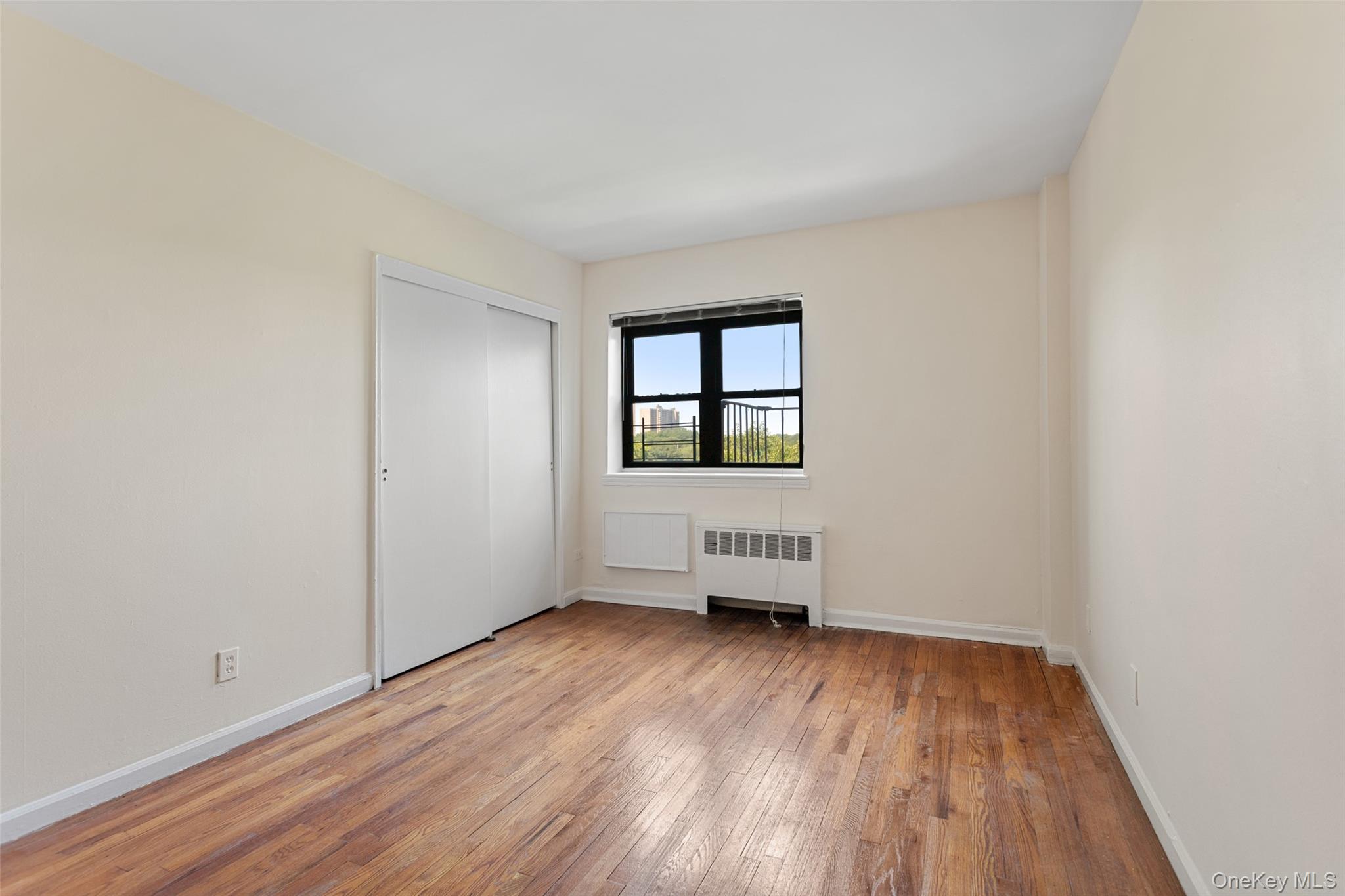 1910 Pelham Parkway 5c Property Photo 15
