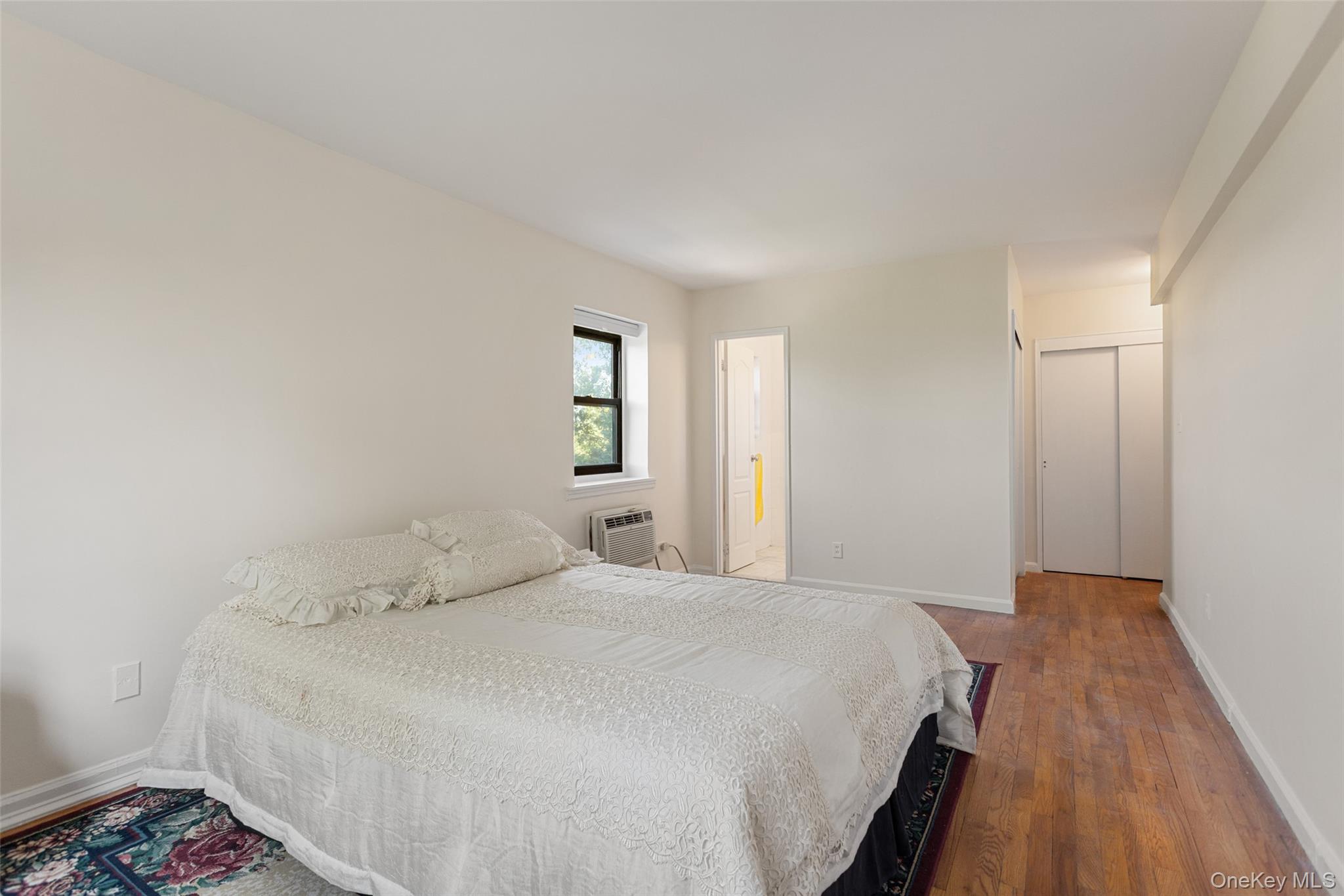 1910 Pelham Parkway 5c Property Photo 17