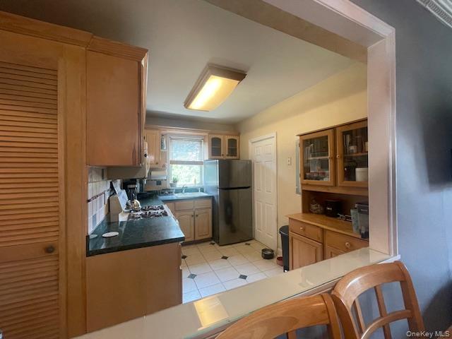 1385 Broadway A33 Property Photo 7