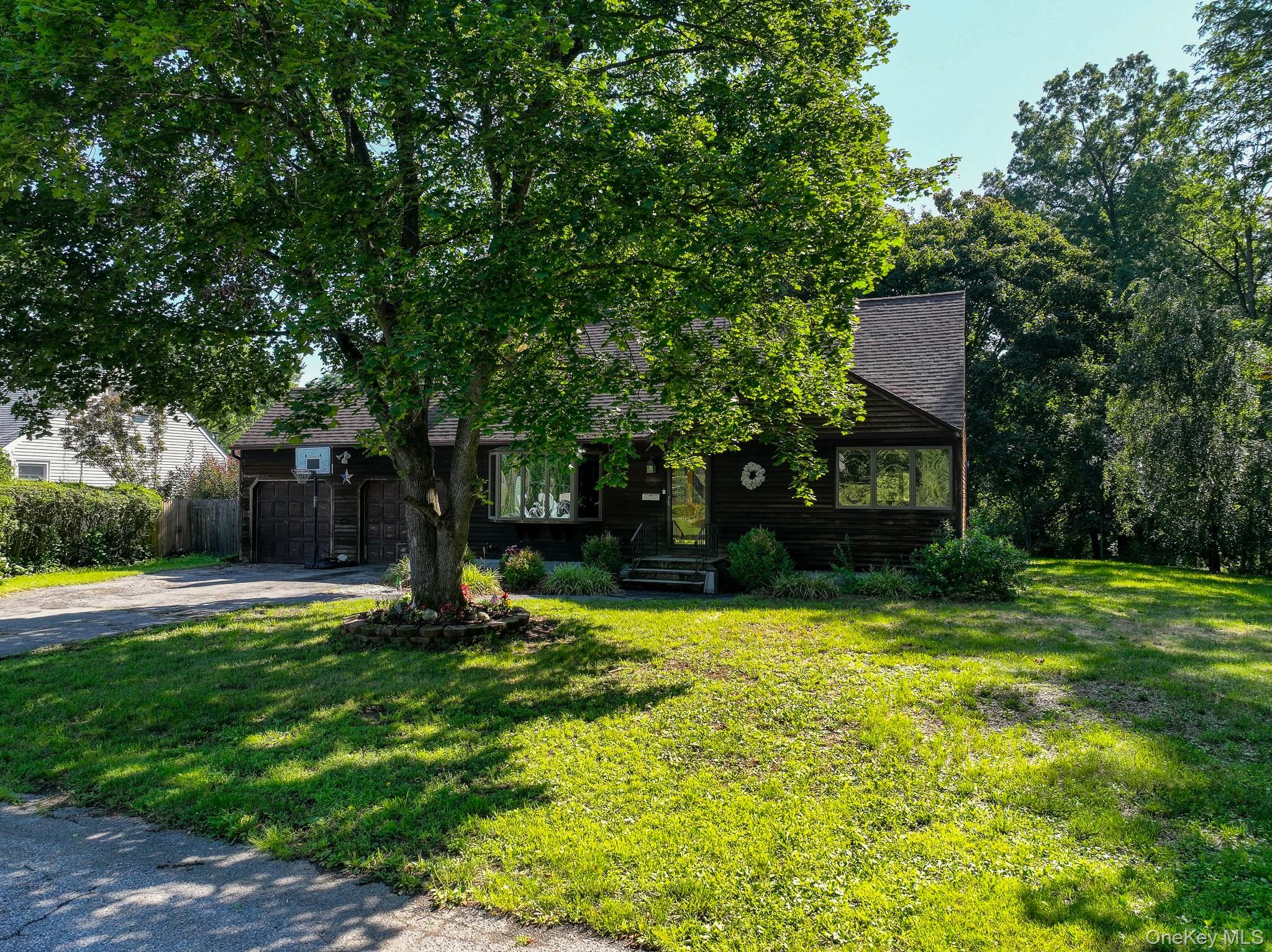 13 Hewlett Road Property Photo 1