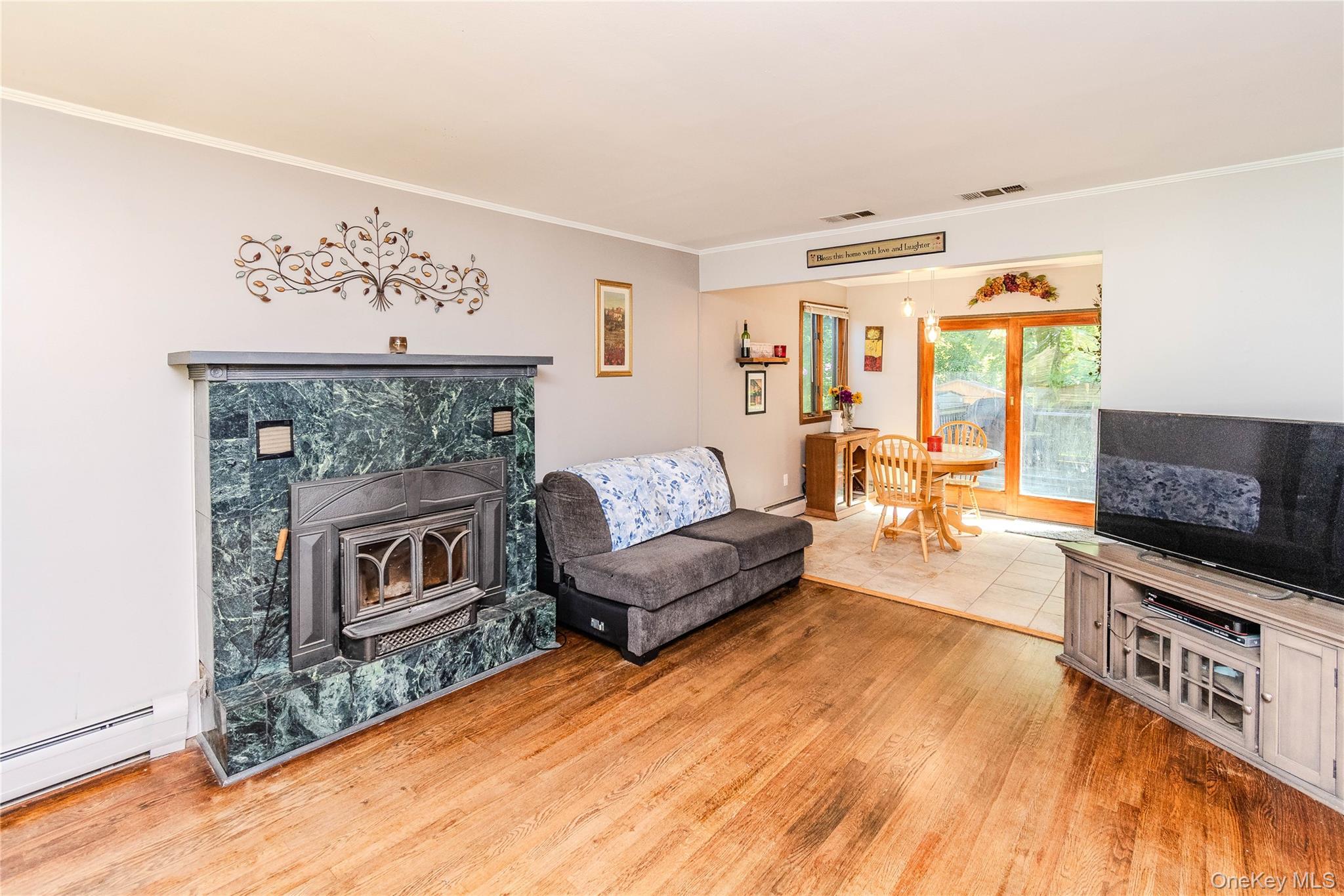 13 Hewlett Road Property Photo 9