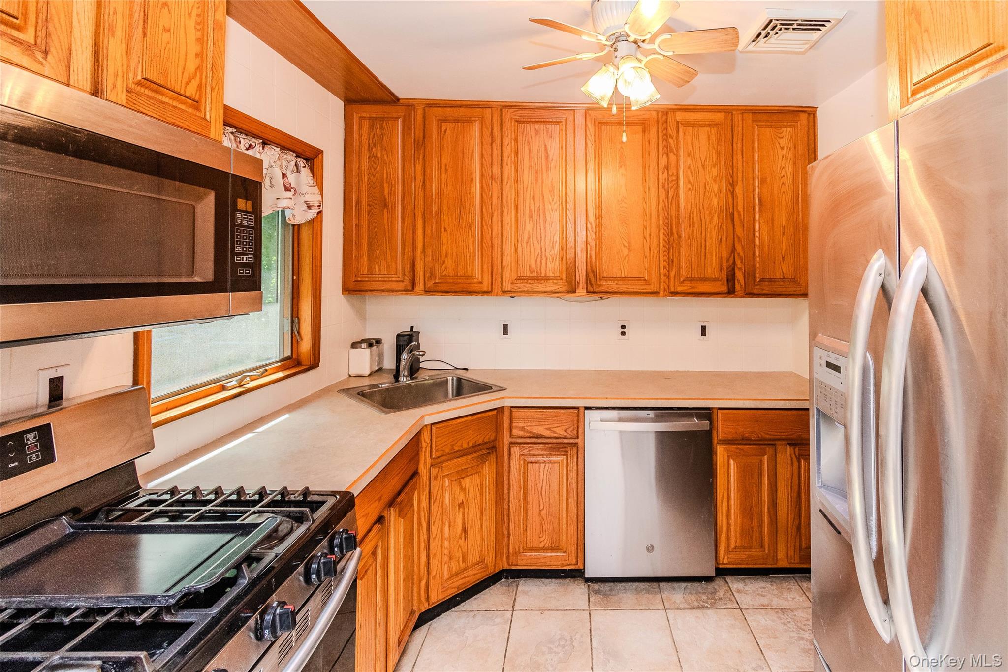 13 Hewlett Road Property Photo 19