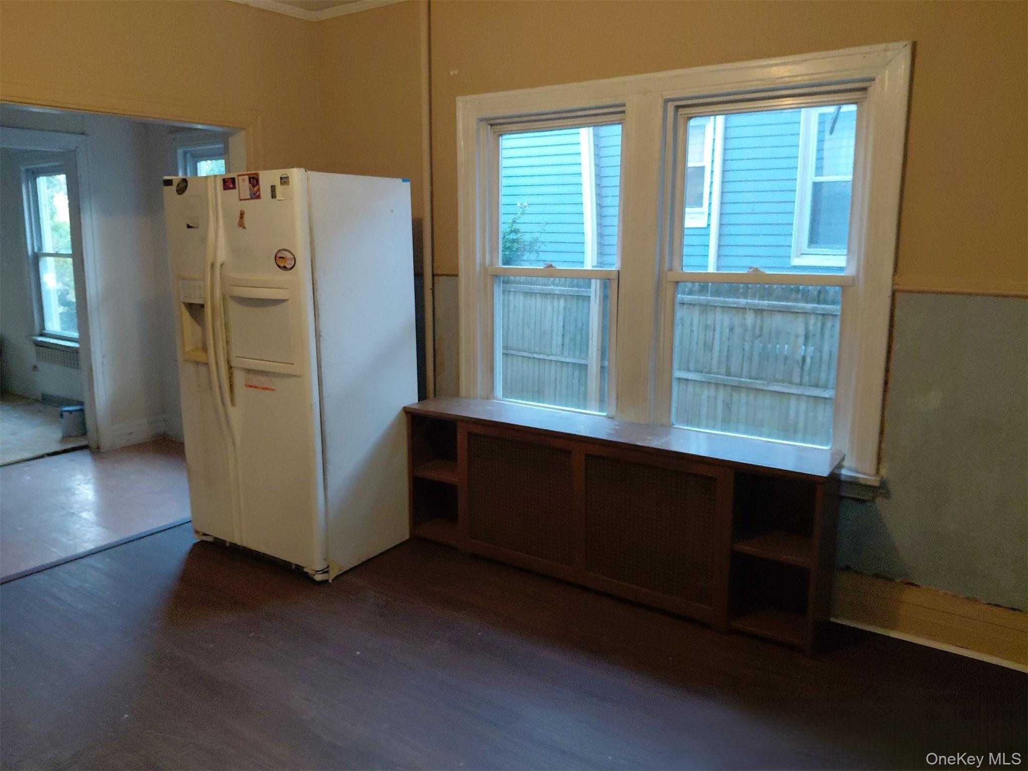 211 Egmont Avenue Property Photo 4