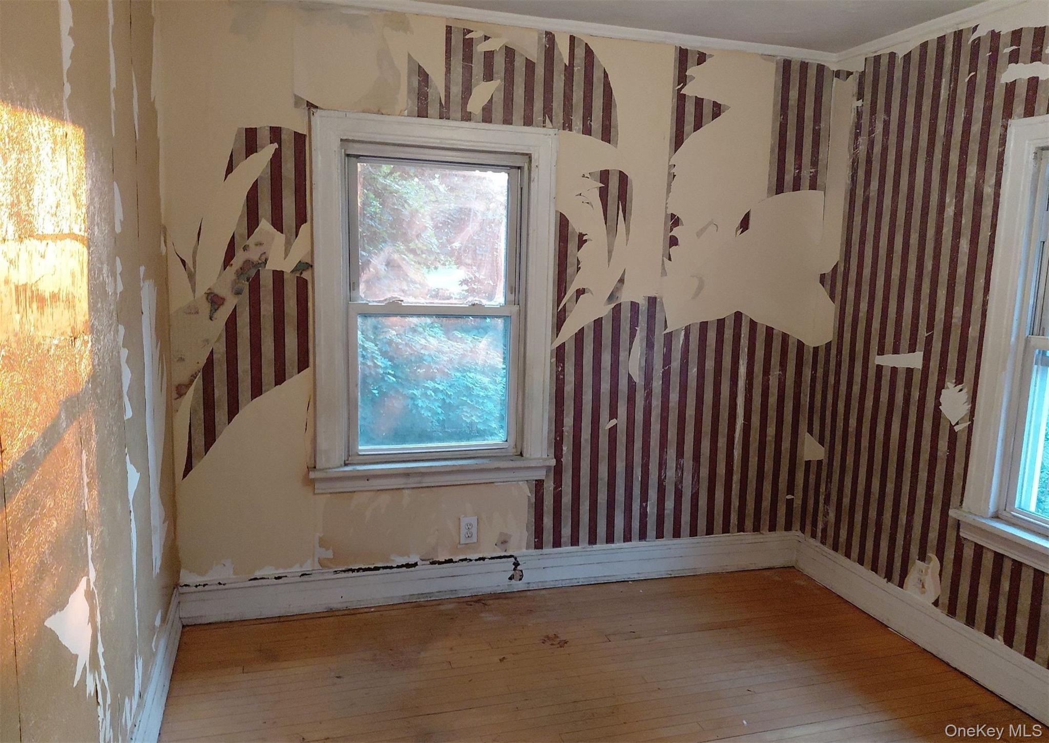 211 Egmont Avenue Property Photo 9