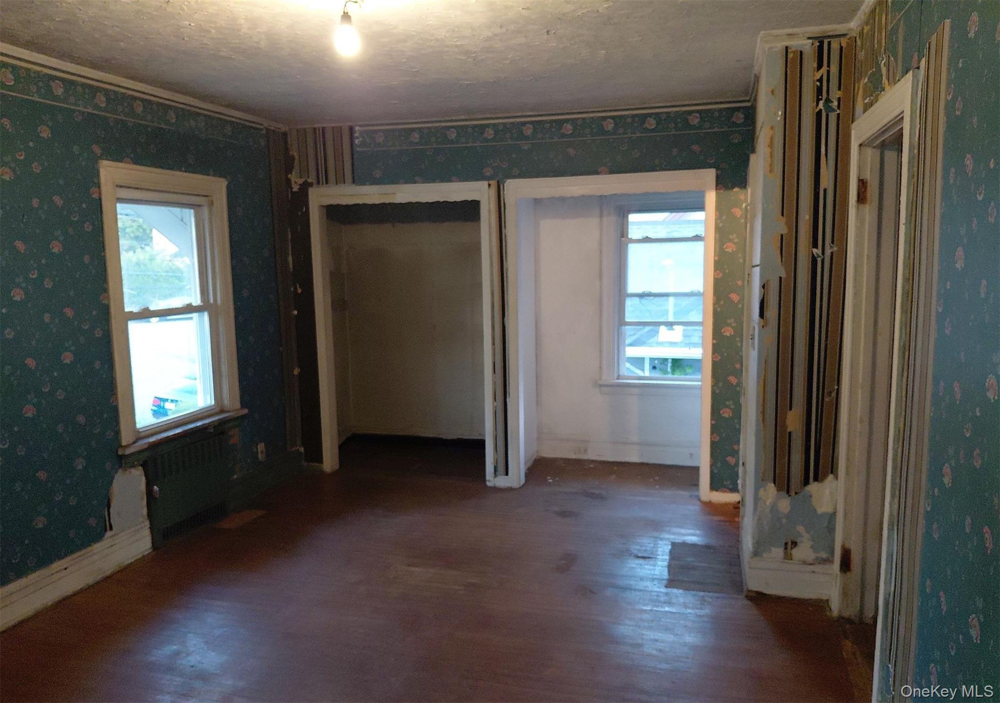 211 Egmont Avenue Property Photo 10