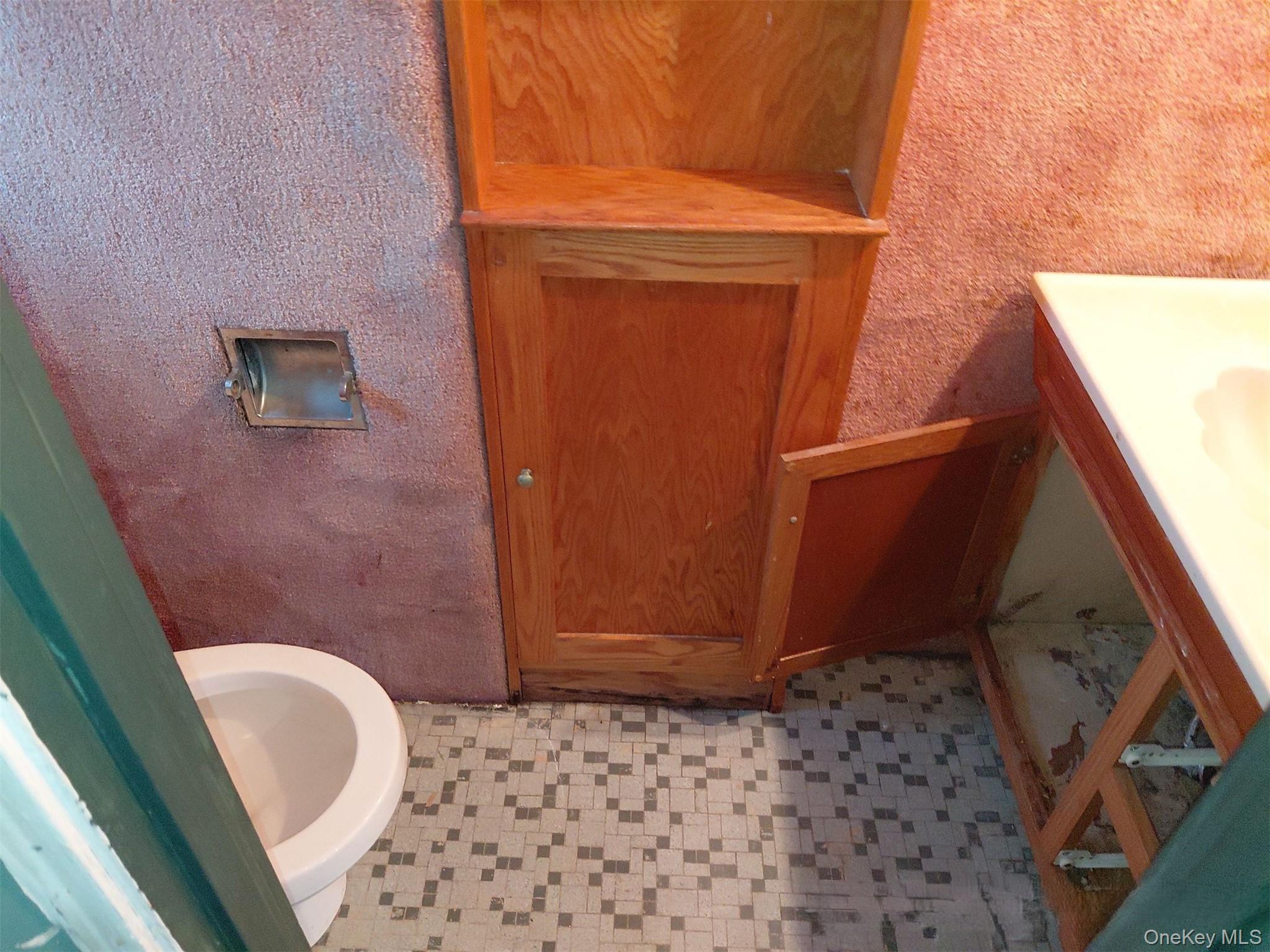 211 Egmont Avenue Property Photo 14
