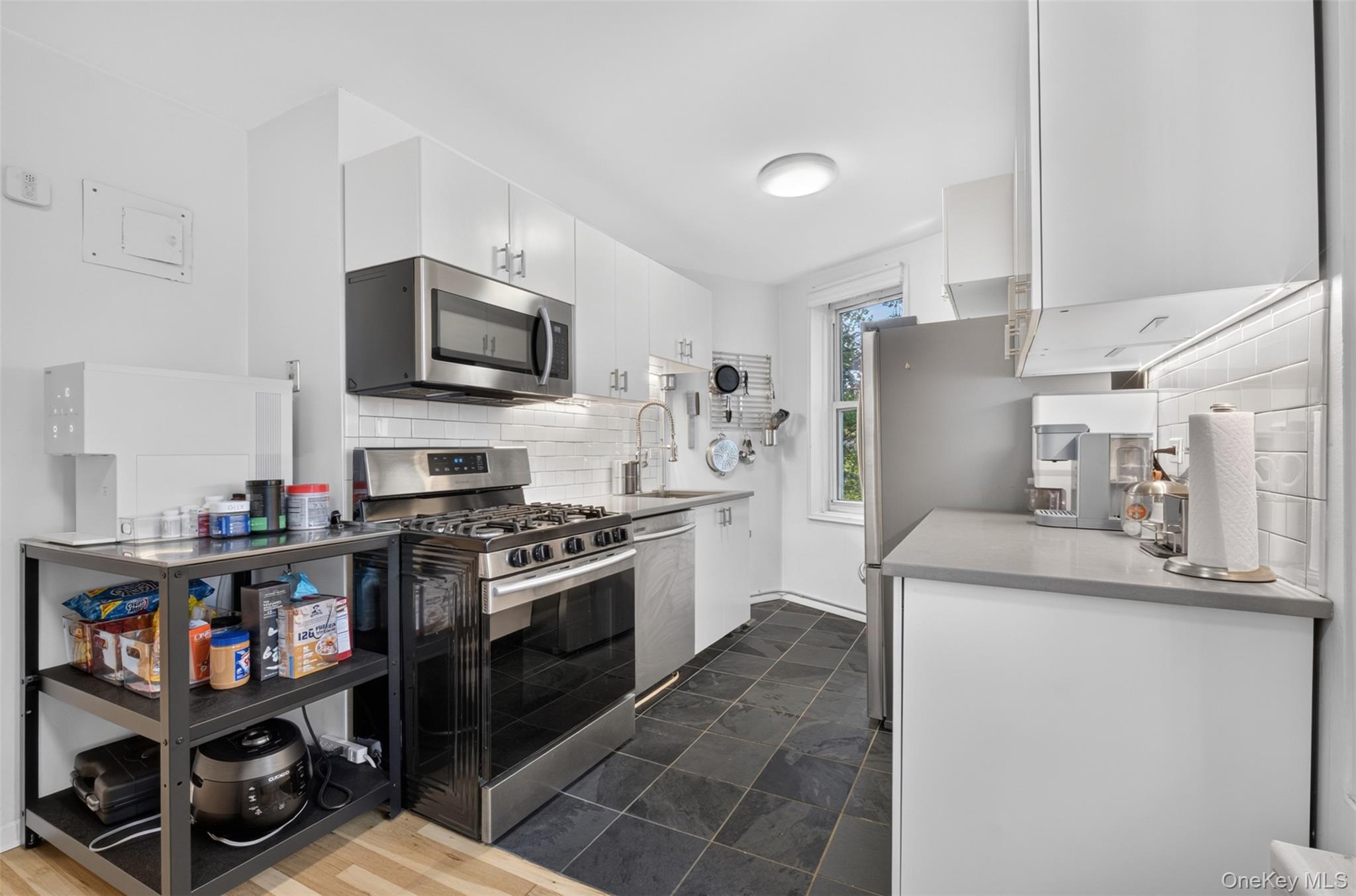 241-20 Northern Blvd 3p Property Photo 13