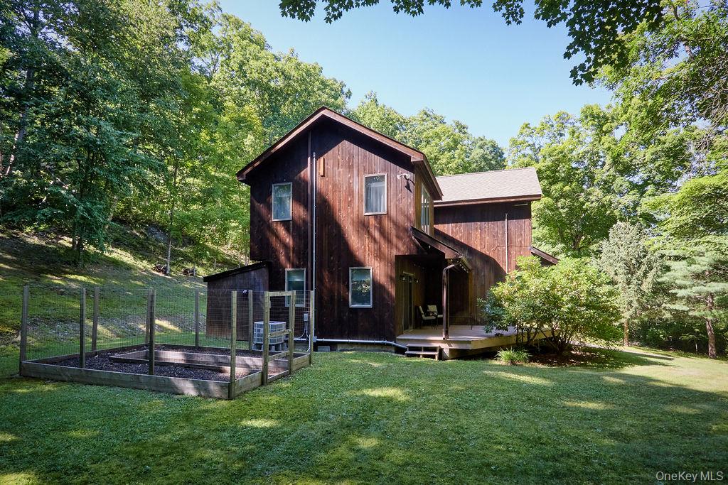 10 Dickman Farm Road Property Photo 2