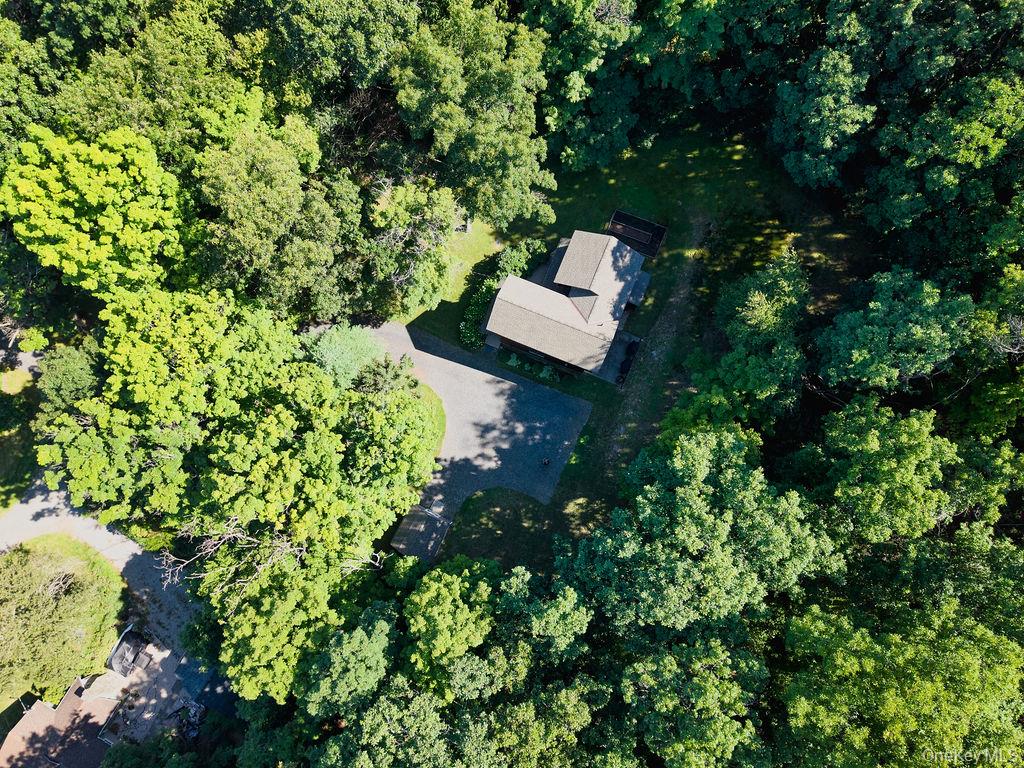 10 Dickman Farm Road Property Photo 6