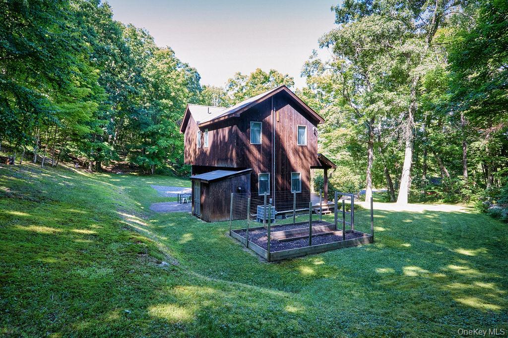 10 Dickman Farm Road Property Photo 11