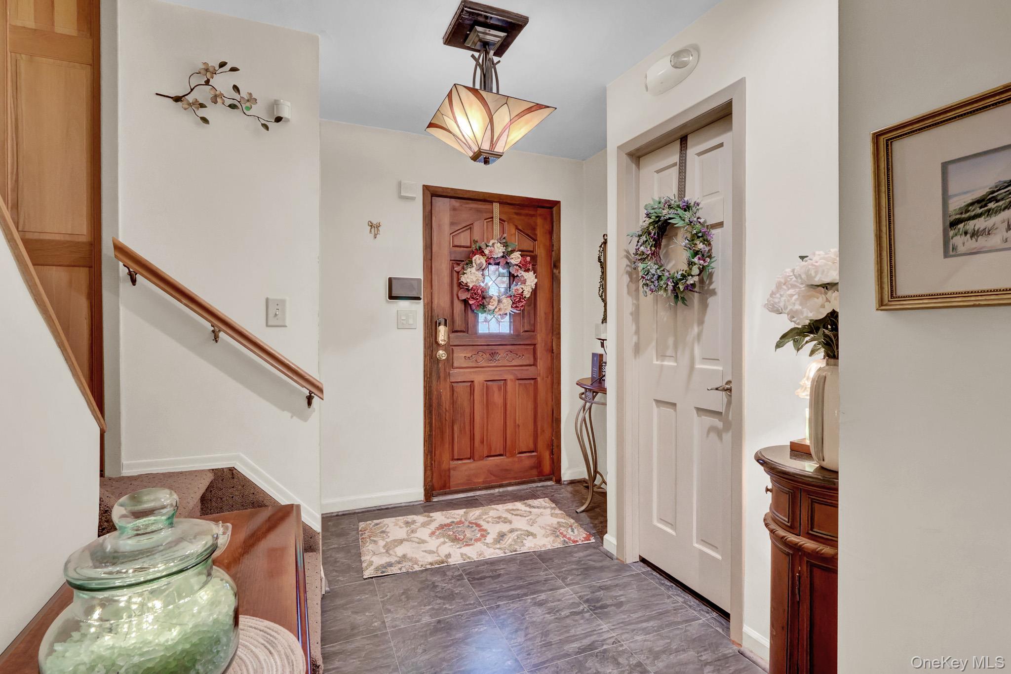 96 Chenango Drive Property Photo 6