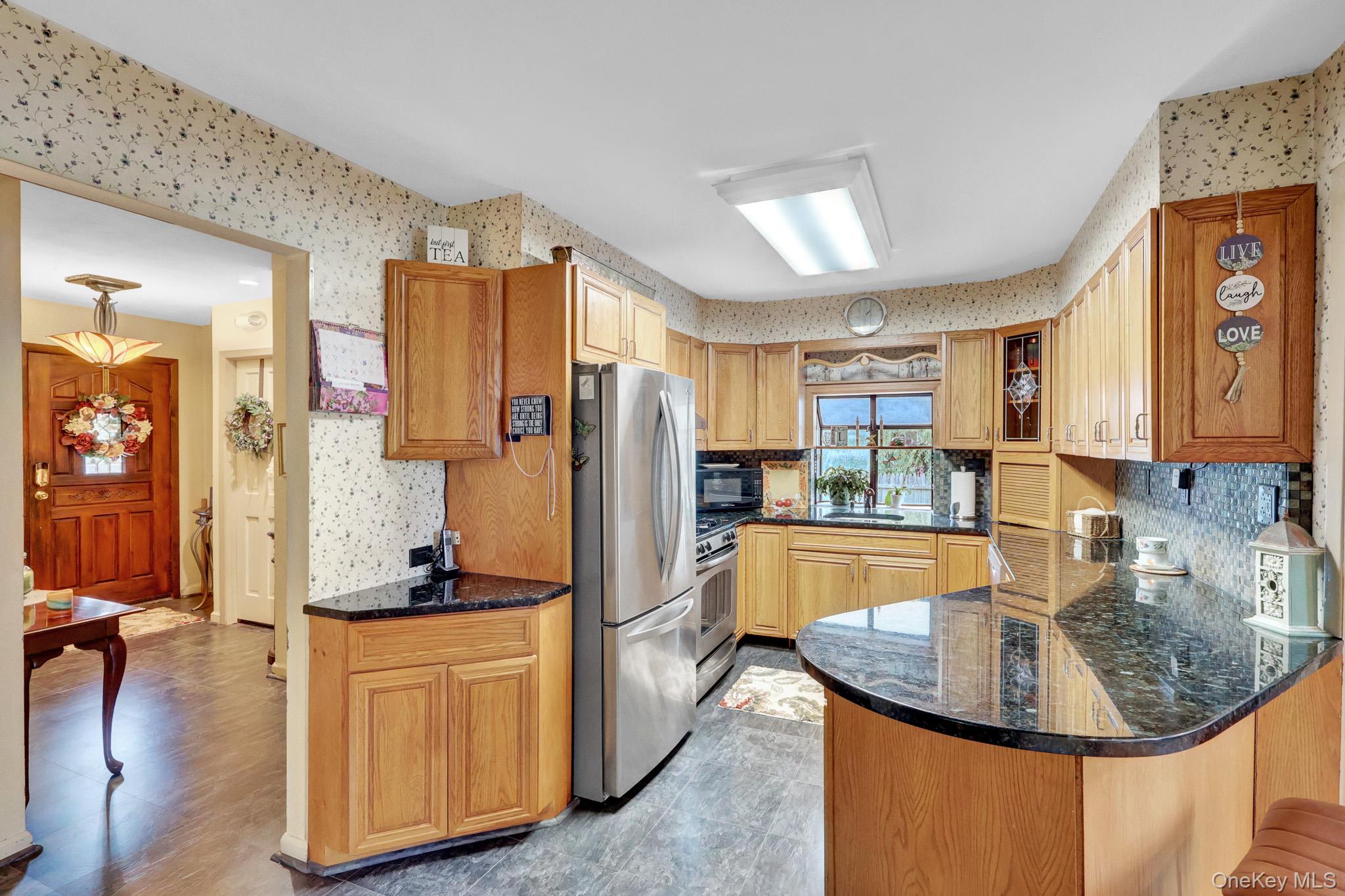 96 Chenango Drive Property Photo 9