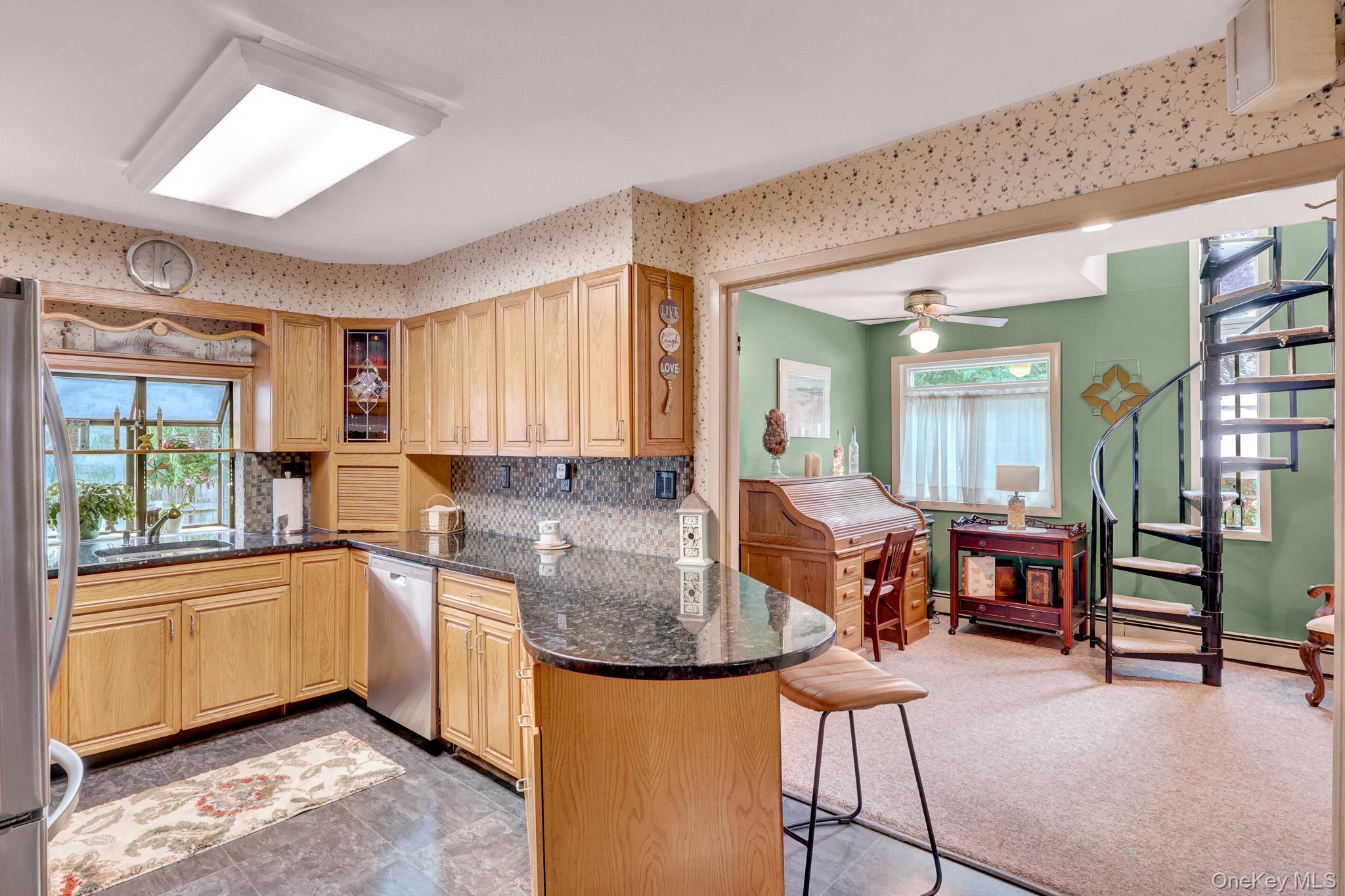 96 Chenango Drive Property Photo 11
