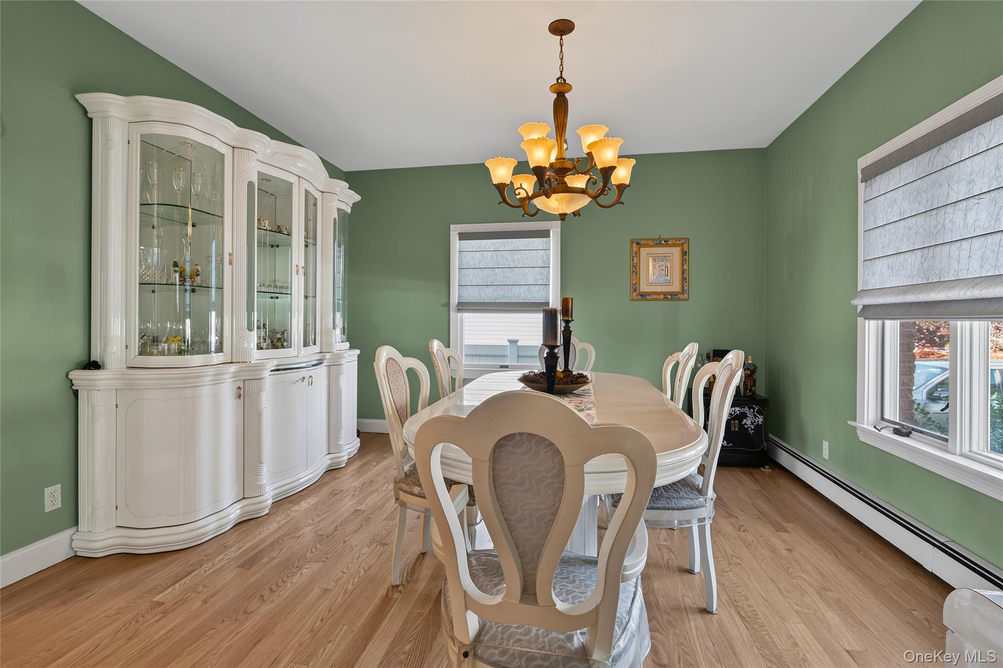 696 Hewlett Street Property Photo 24