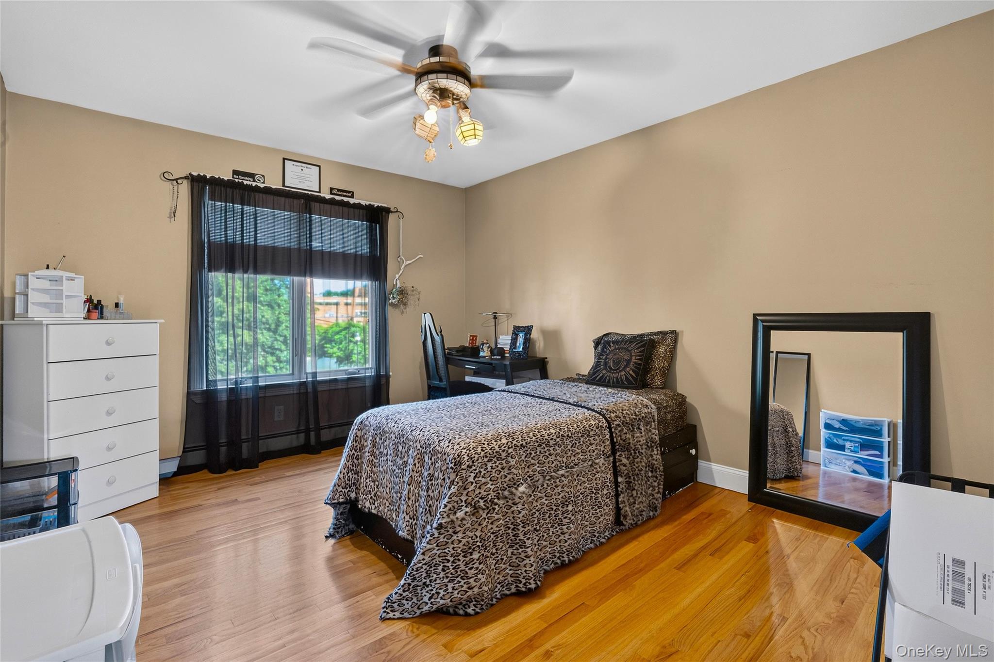 696 Hewlett Street Property Photo 35