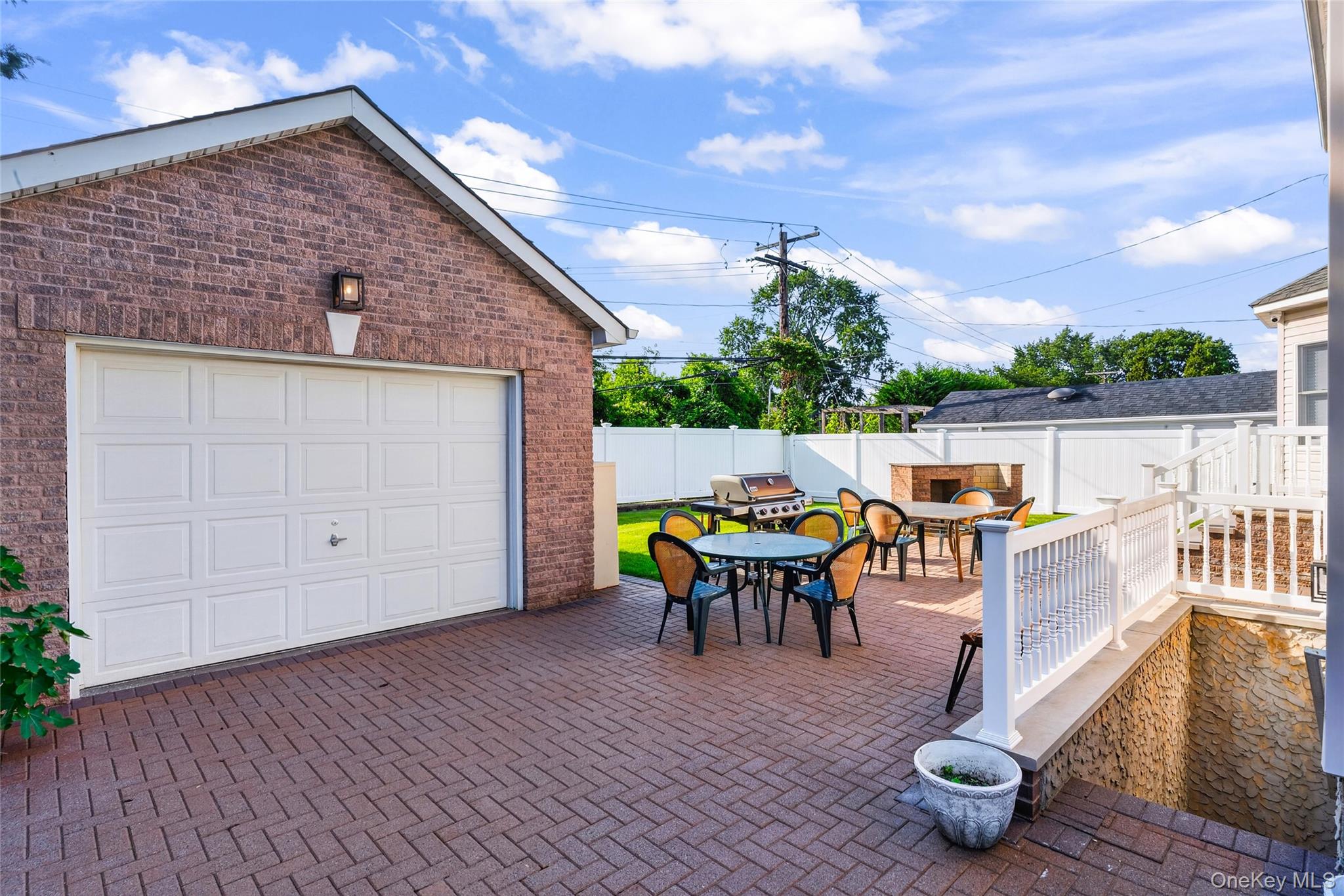 696 Hewlett Street Property Photo 43