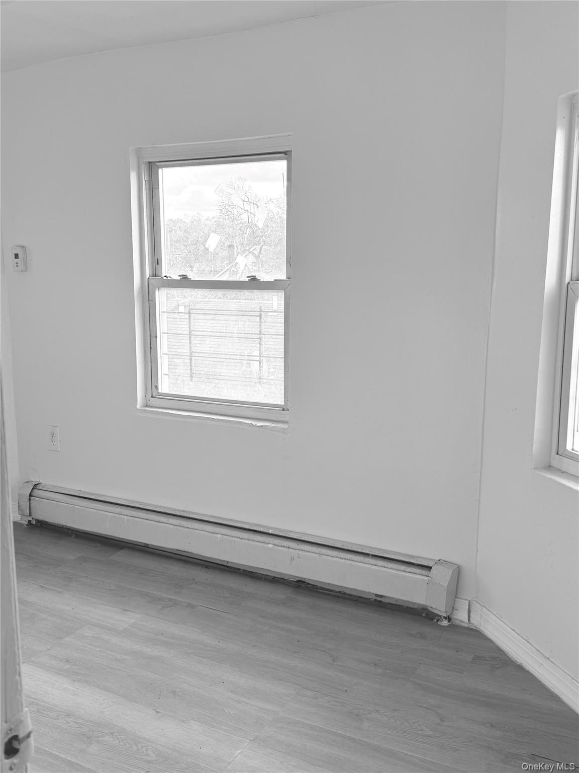 14-04 Dickens Street Property Photo 15