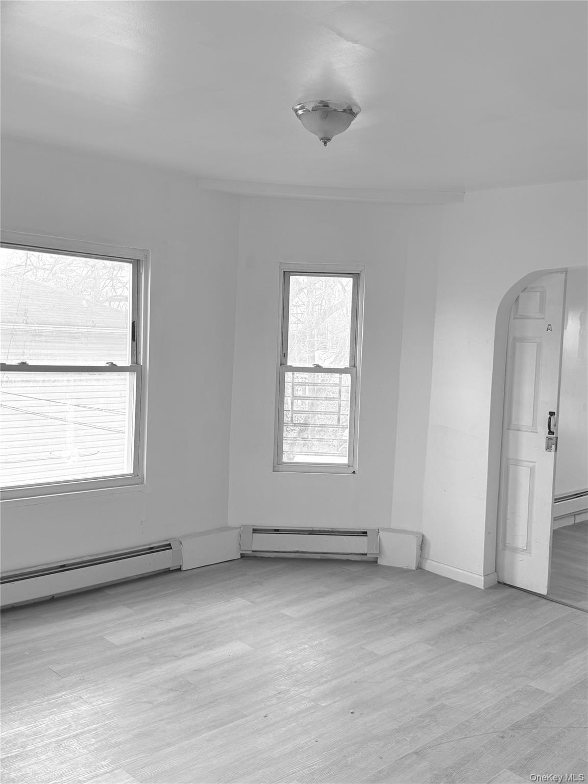 14-04 Dickens Street Property Photo 31