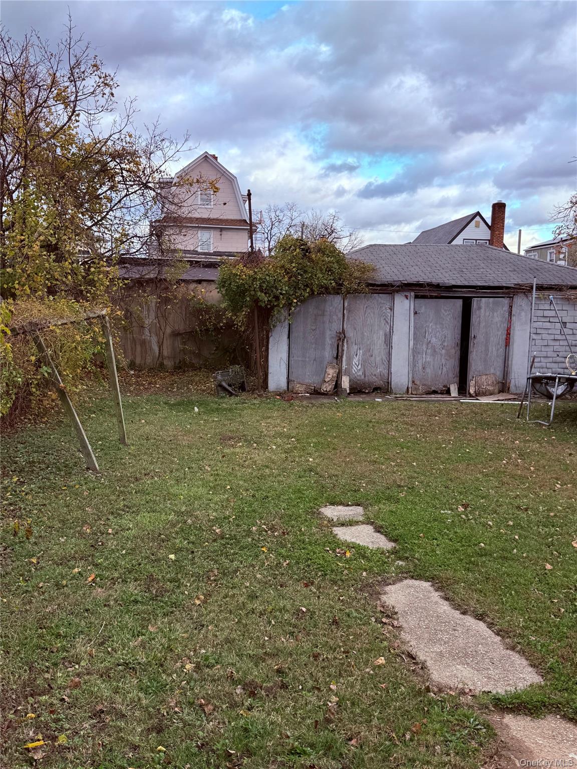 14-04 Dickens Street Property Photo 43