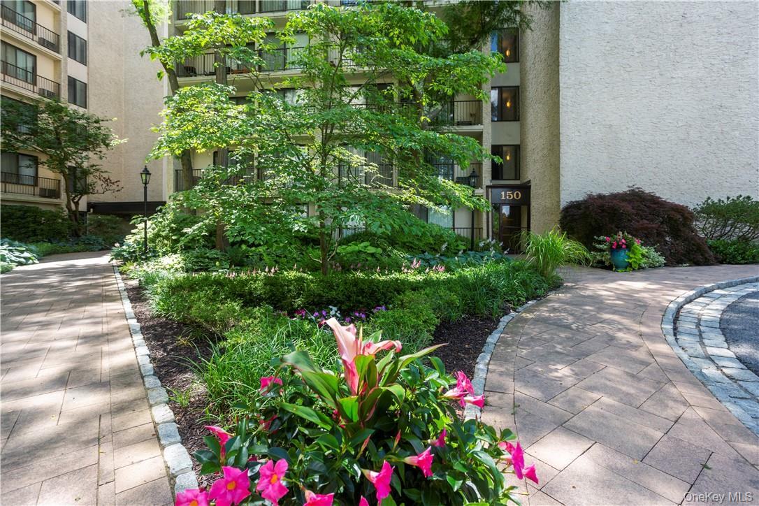 150 Overlook Avenue 2k Property Photo 3